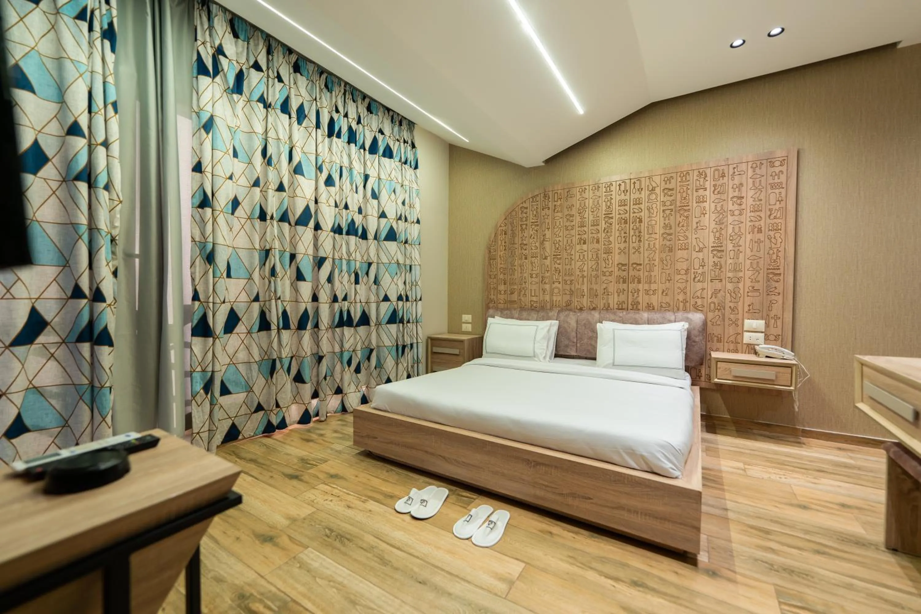 Bedroom, Bed in Royal Great Pyramid INN