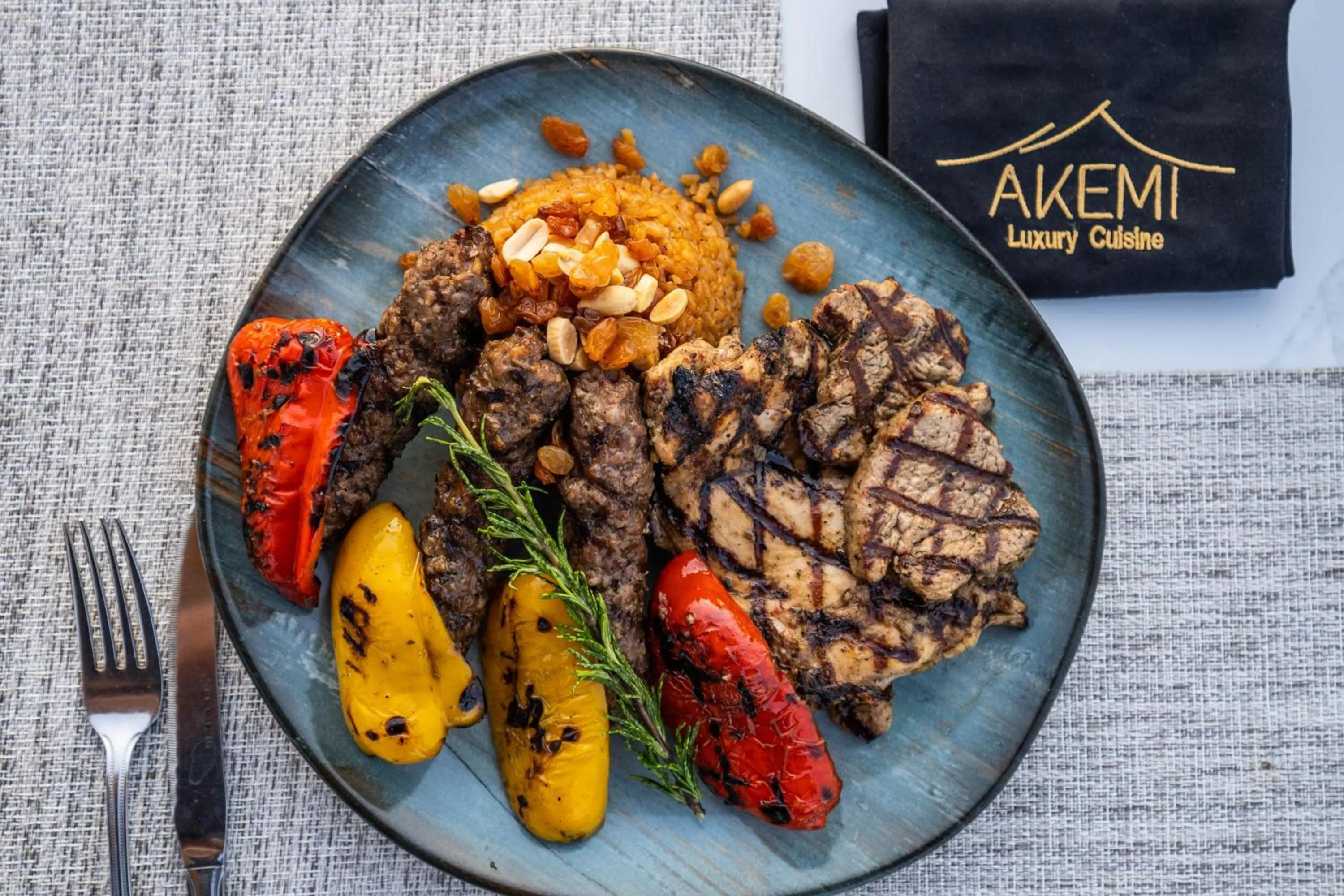 Lunch in Royal Great Pyramid INN