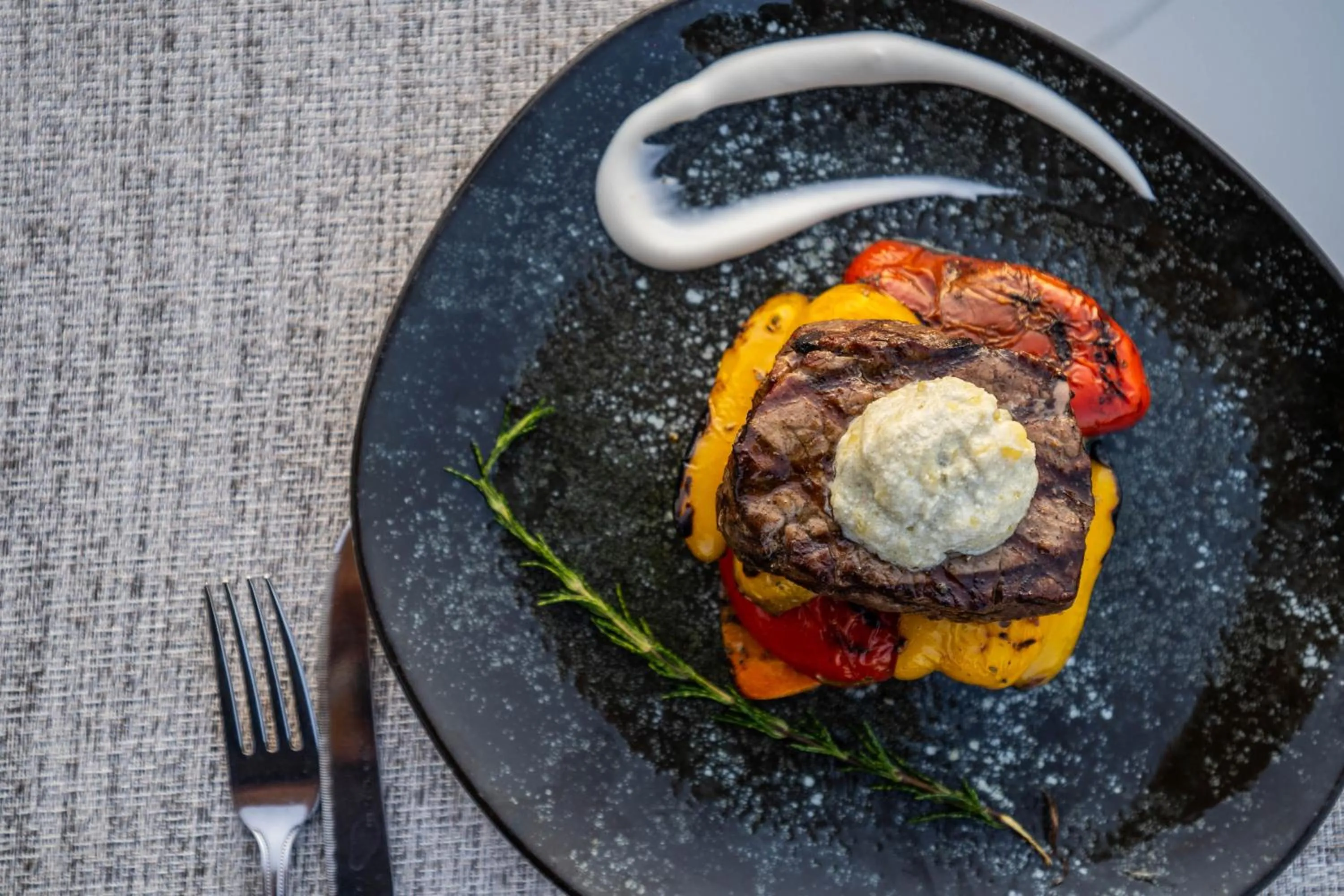 Meals in Royal Great Pyramid INN