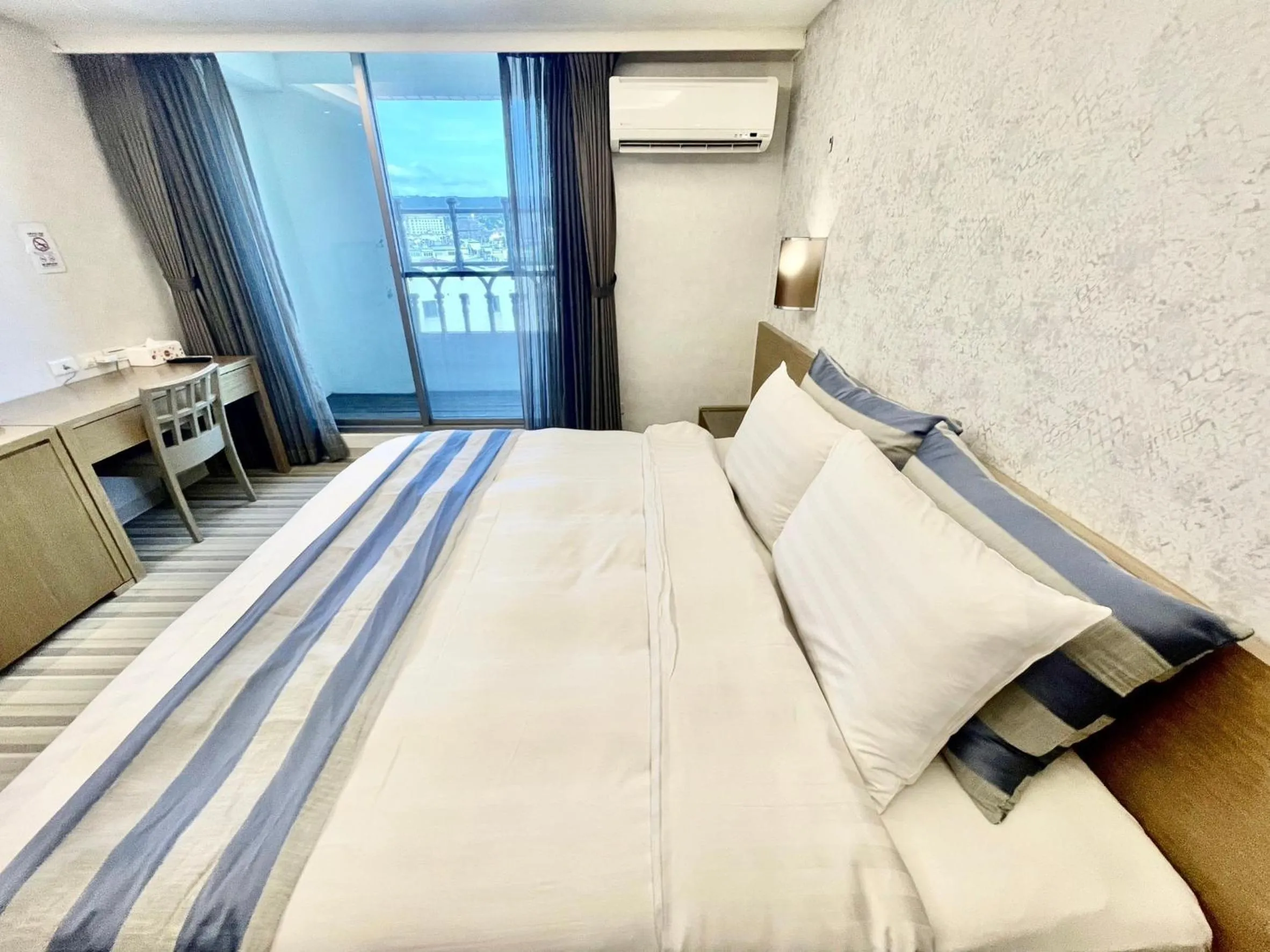 Bed in Morn Sun Hotel彰化縣旅館074號