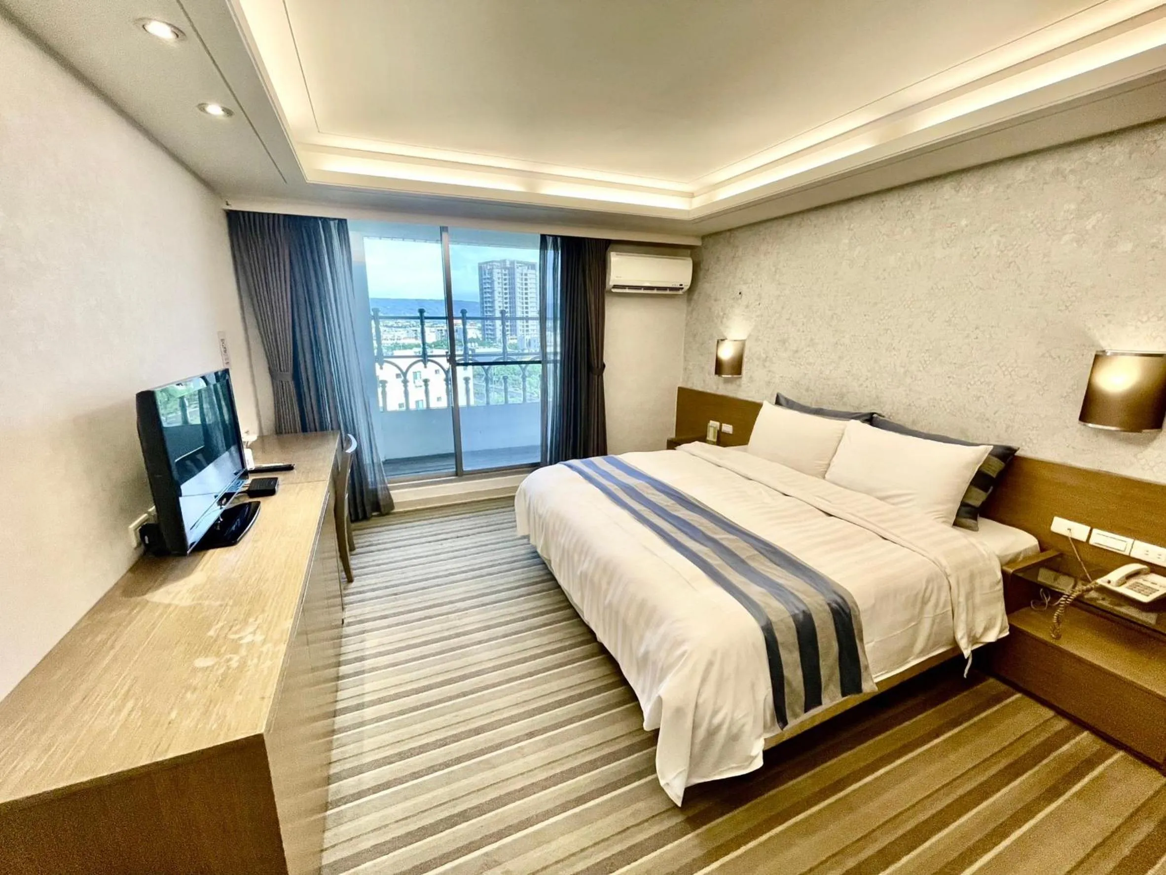 Bed in Morn Sun Hotel彰化縣旅館074號