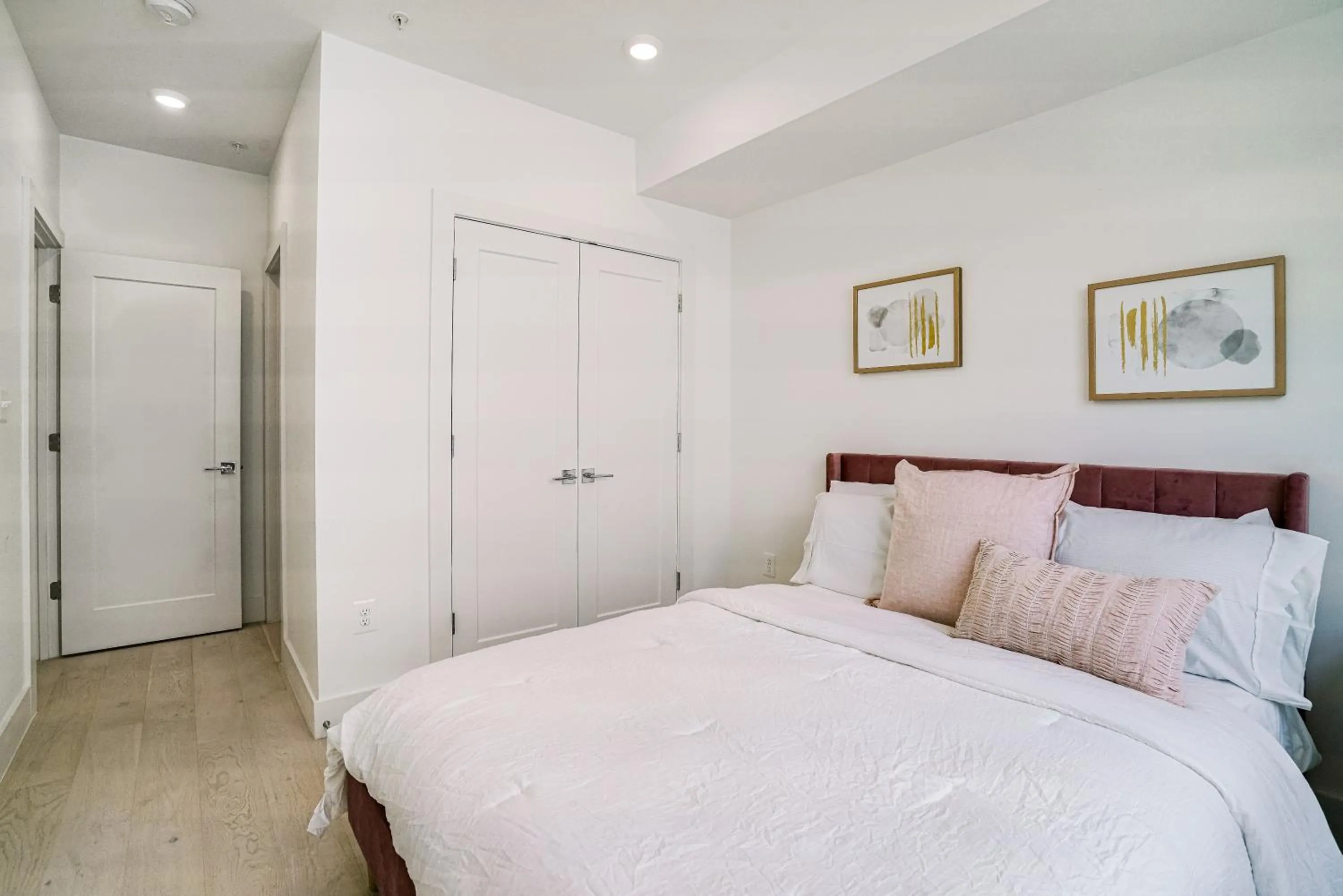 Bedroom, Bed in Luxury 2 bed 2 bath Suite in Washington DC