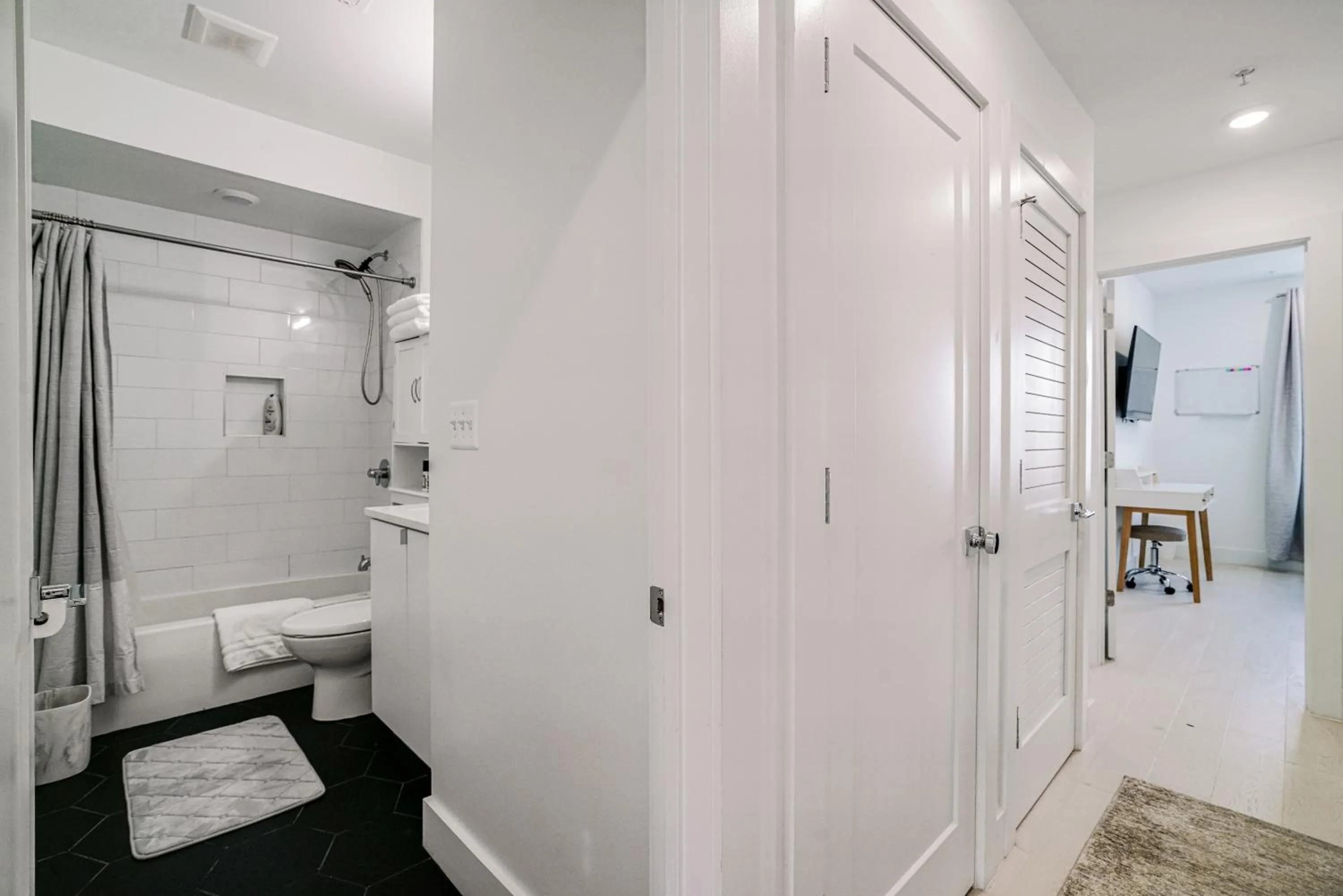 Shower in Luxury 2 bed 2 bath Suite in Washington DC
