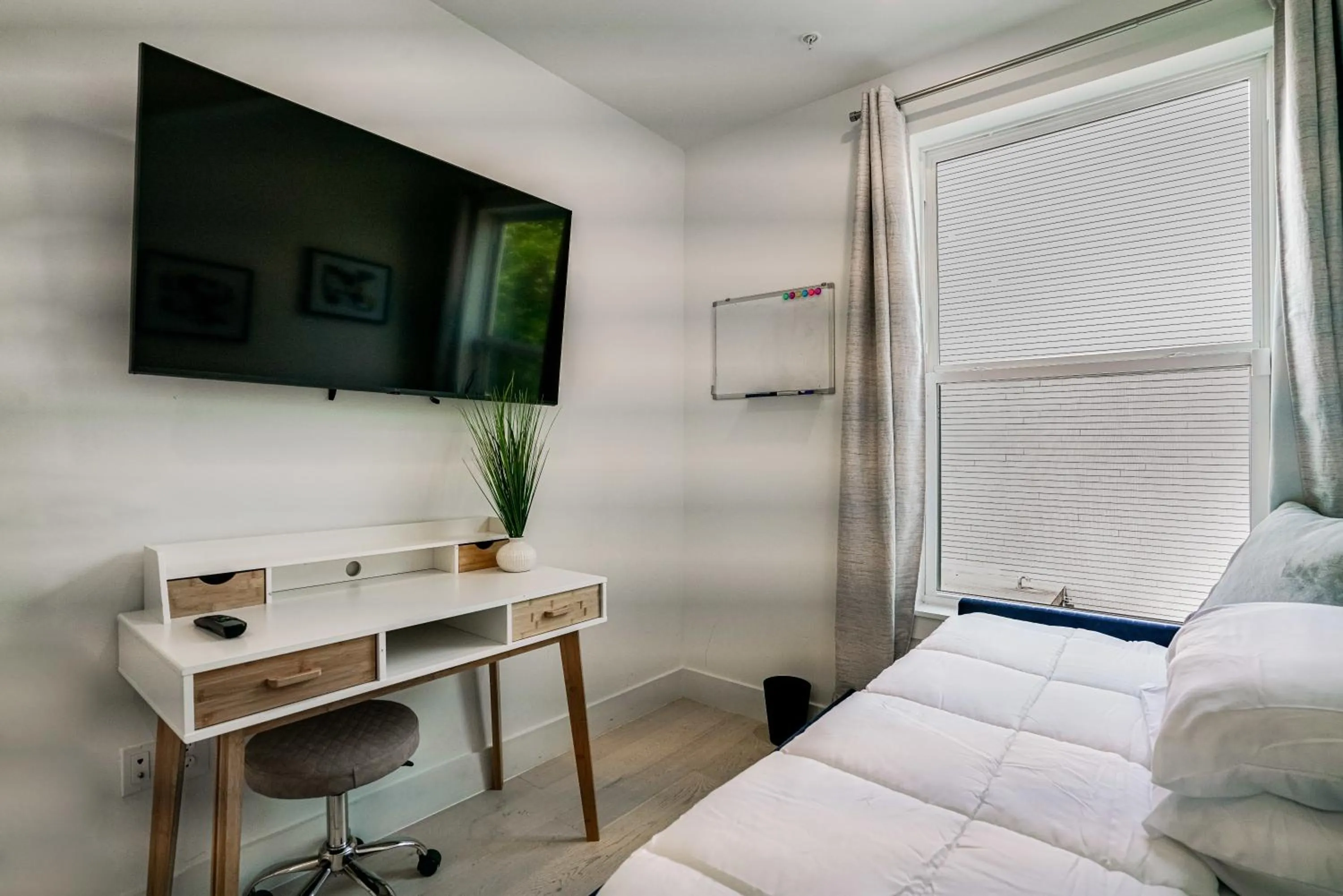 Bed in Luxury 2 bed 2 bath Suite in Washington DC