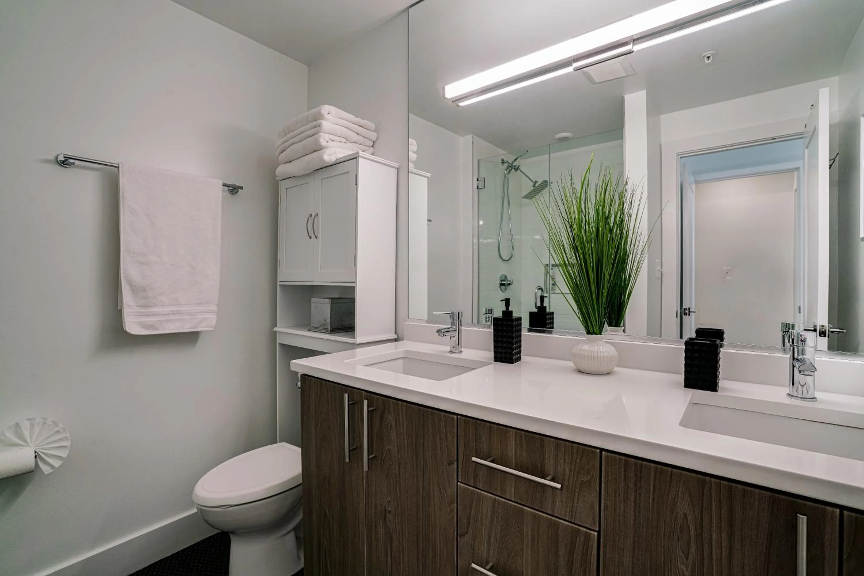 Shower in Luxury 2 bed 2 bath Suite in Washington DC