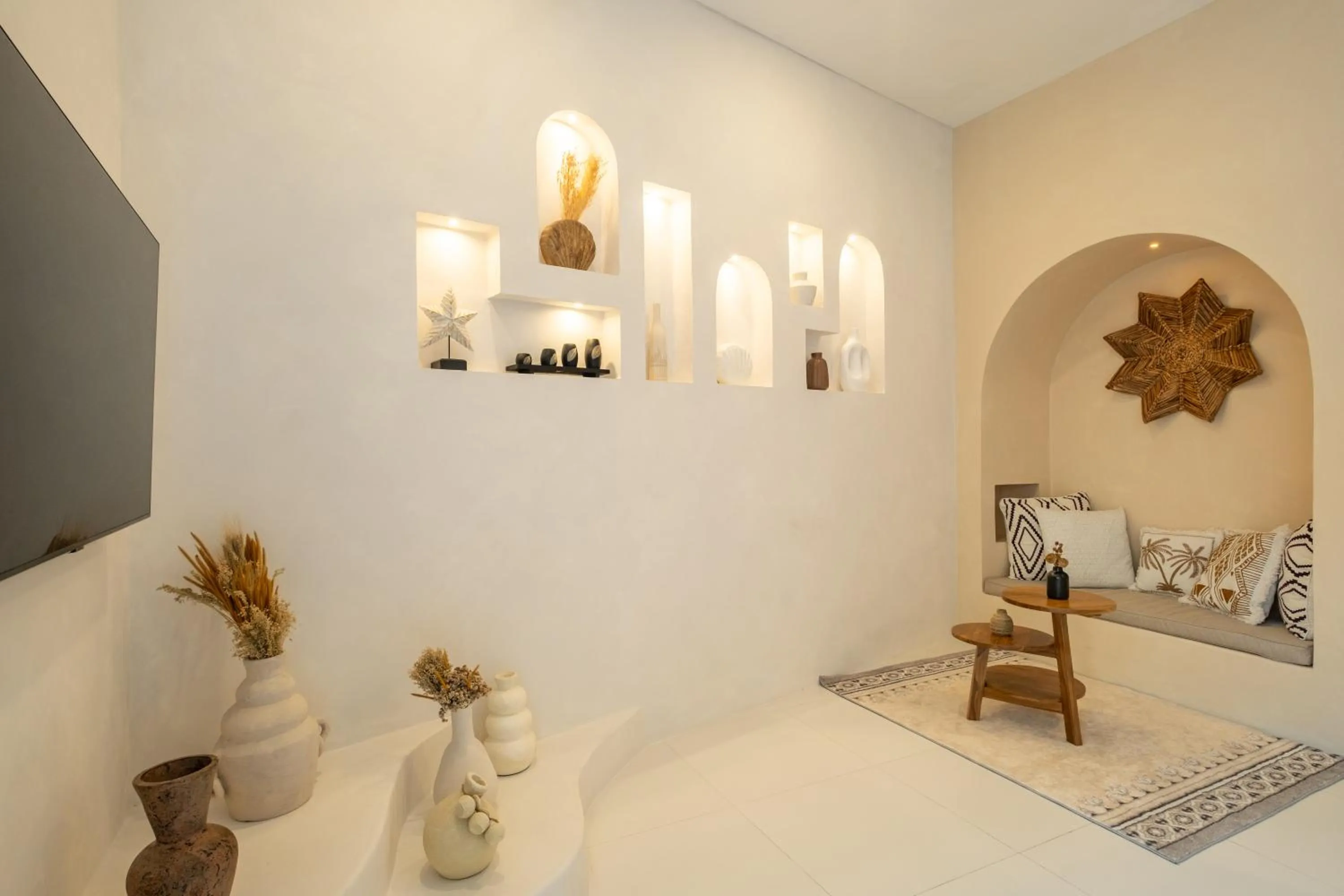 TV and multimedia, Bed in Villa Affinity Canggu by Azure Great Location