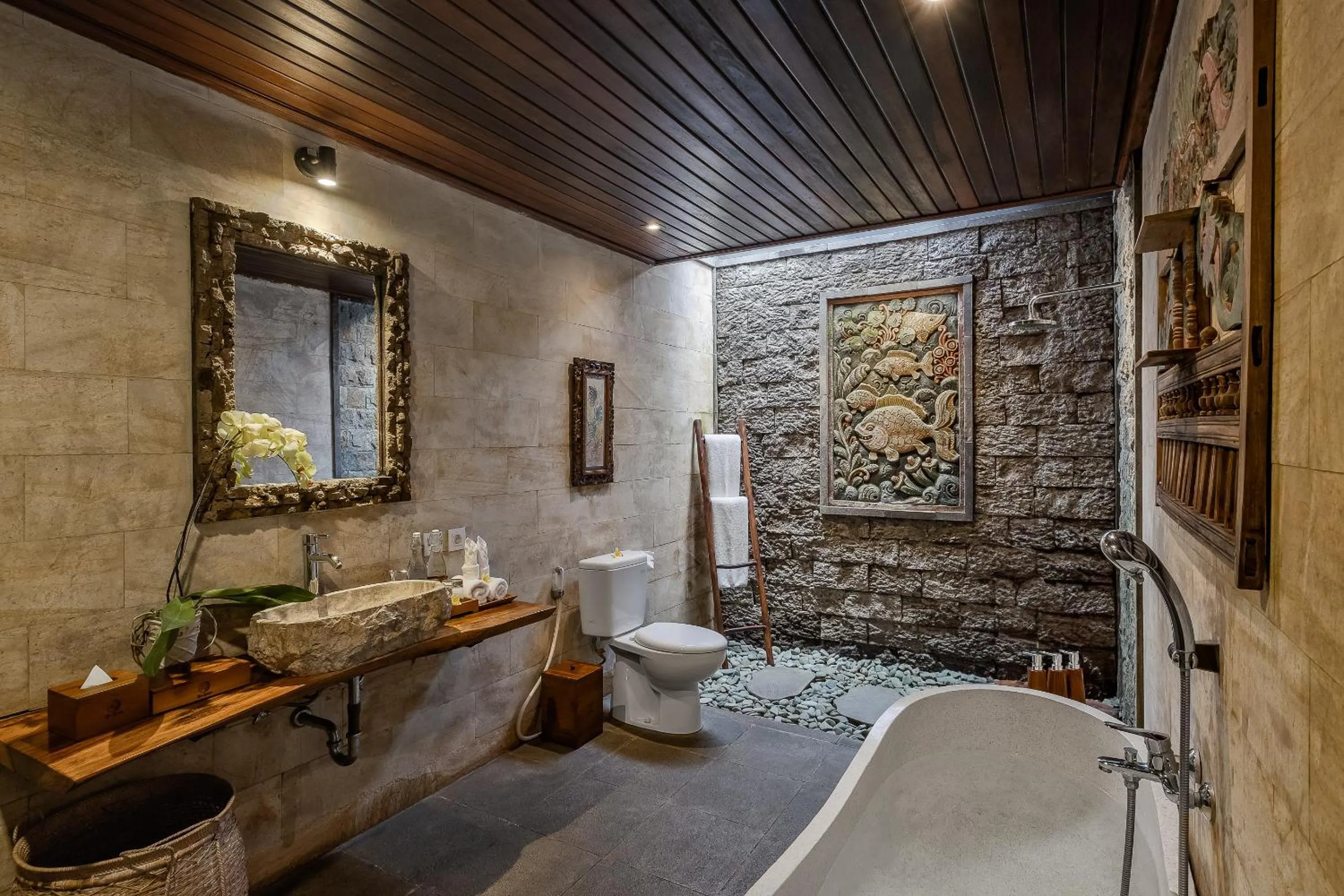 Shower in Teja Lokha Ubud Villa