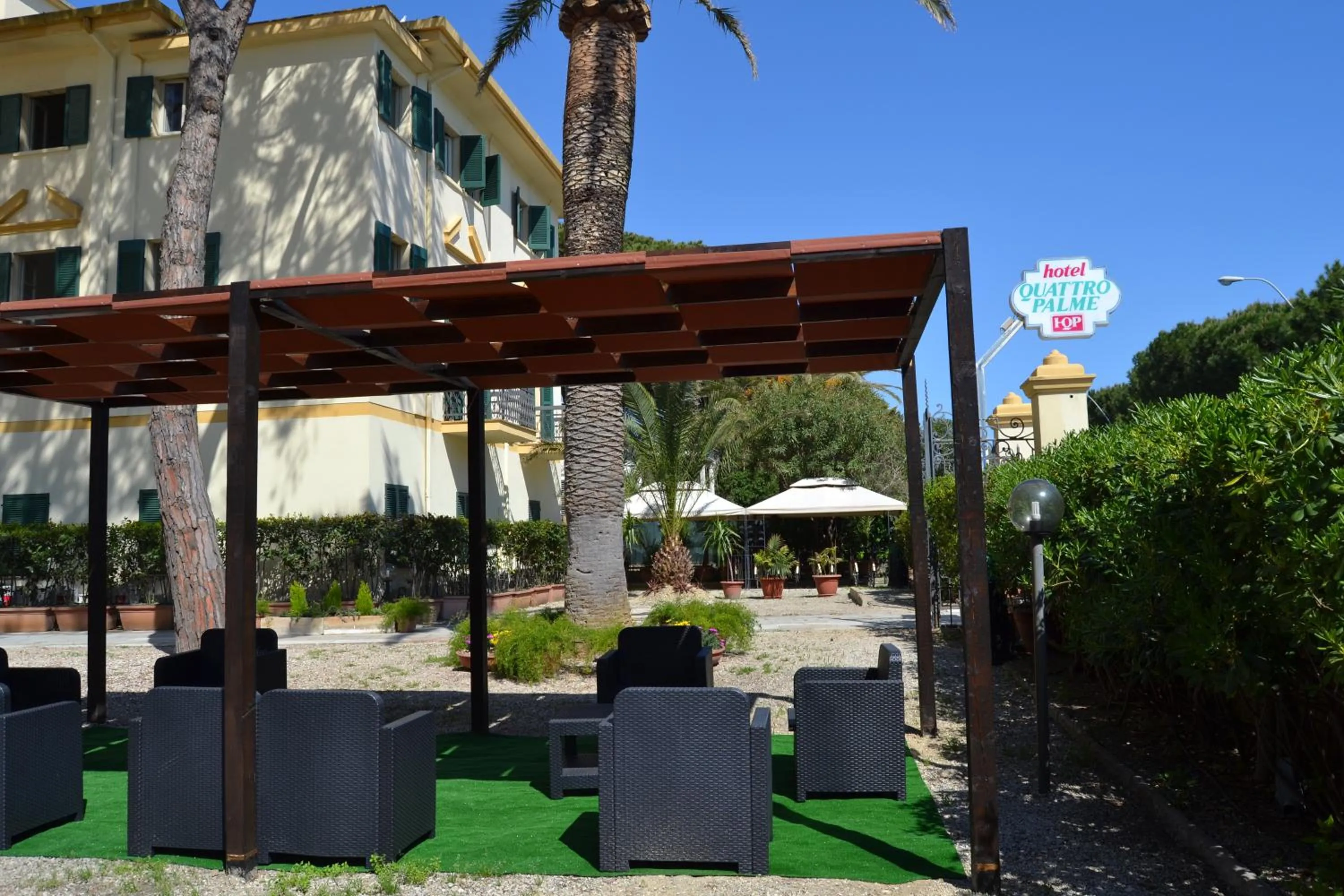 Garden in Hotel Quattro Palme