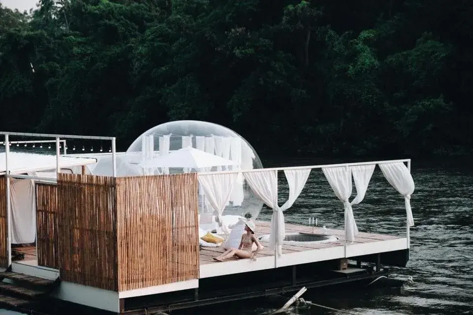 Tent in The Three Bubble Houses Tent in The Three Bubble Houses