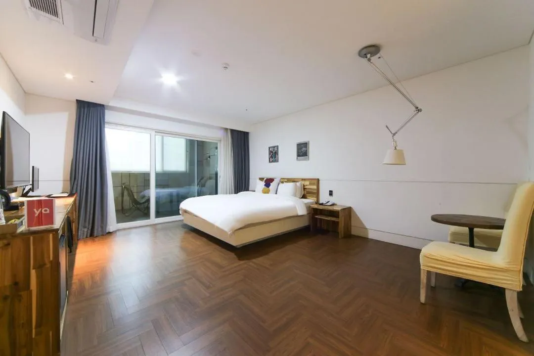 Decorative detail, Bed in Ulsan Samsan Pandora Hotel