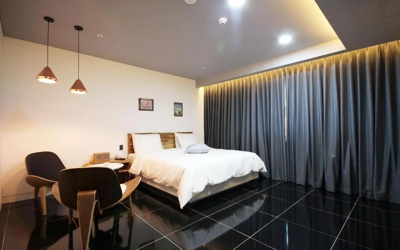 Bed in Ulsan Samsan Pandora Hotel