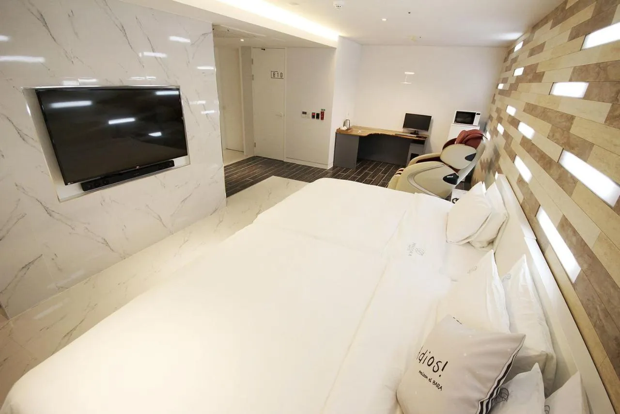 Bed in Ulsan Samsan Pandora Hotel