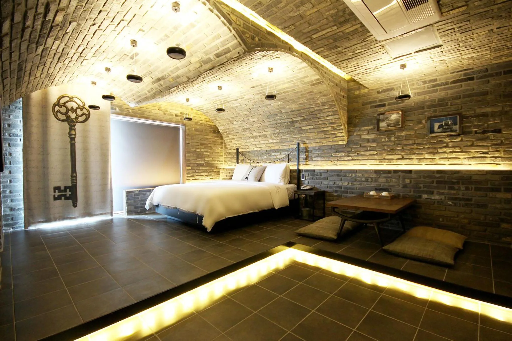 Bed in Ulsan Samsan Pandora Hotel