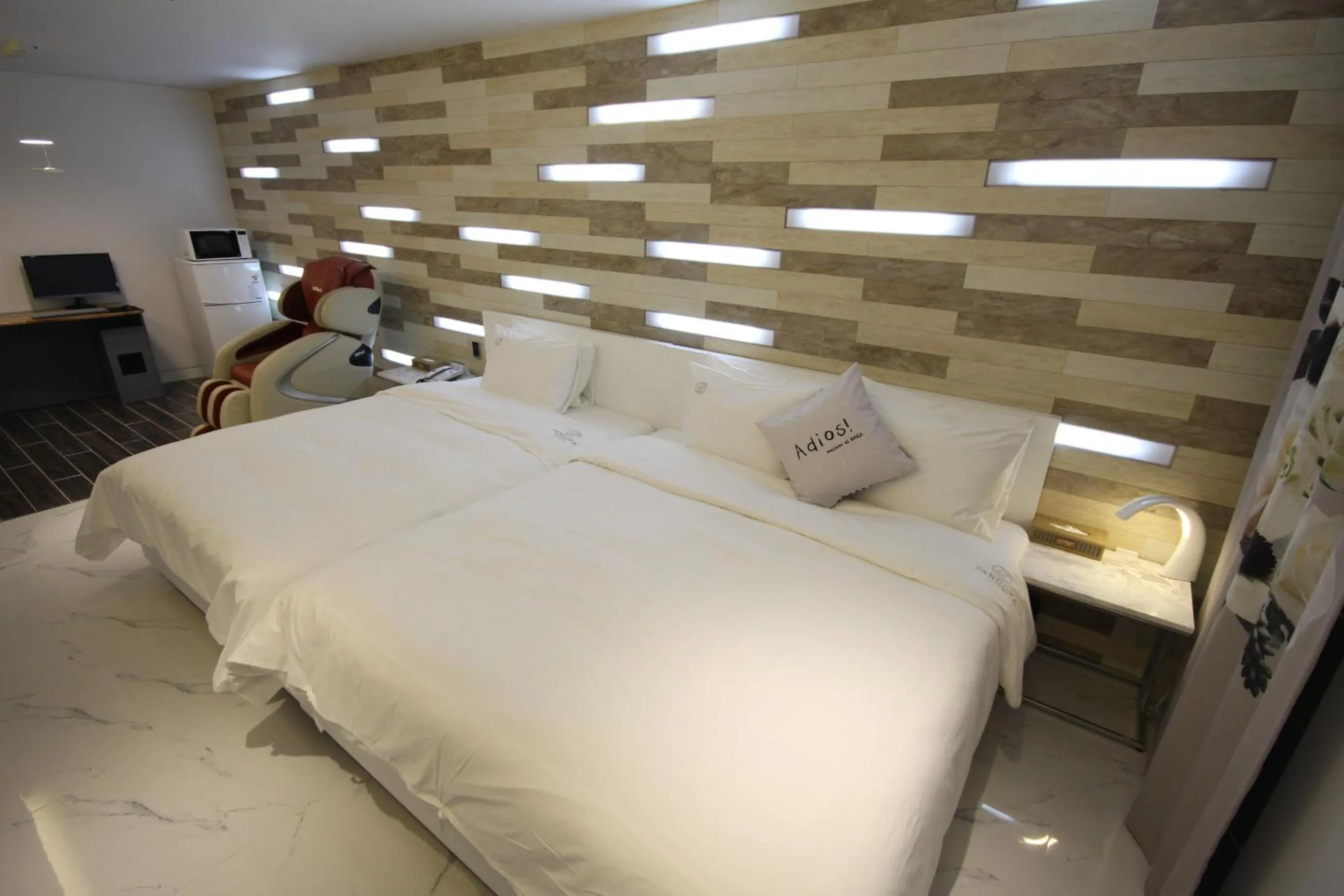 Bed in Ulsan Samsan Pandora Hotel