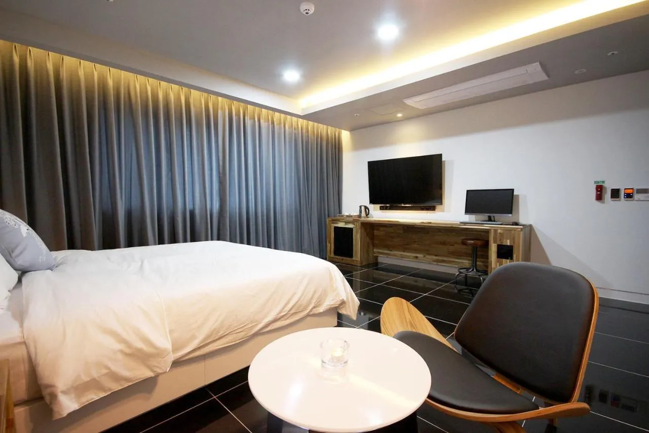 Bed in Ulsan Samsan Pandora Hotel