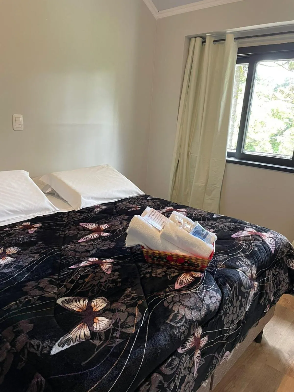 Photo of the whole room, Bed in Pousada Vista do Lago - HOSTEL