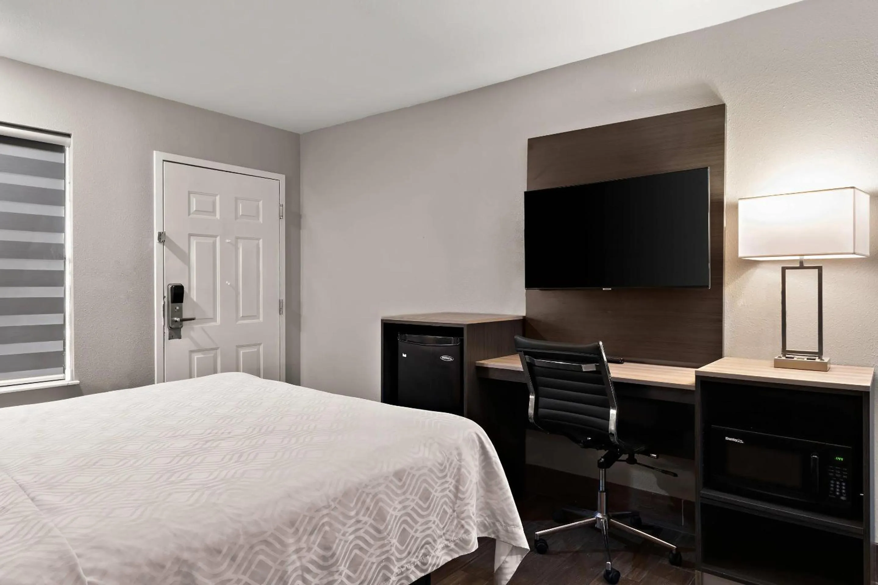 Bedroom, Bed in Econo Lodge Inn & Suites Laredo - Nuevo Laredo