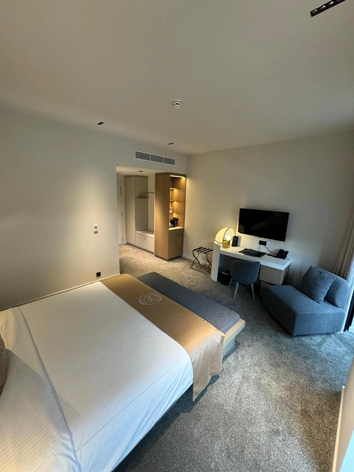 Photo of the whole room, Bed in OPO Hotel