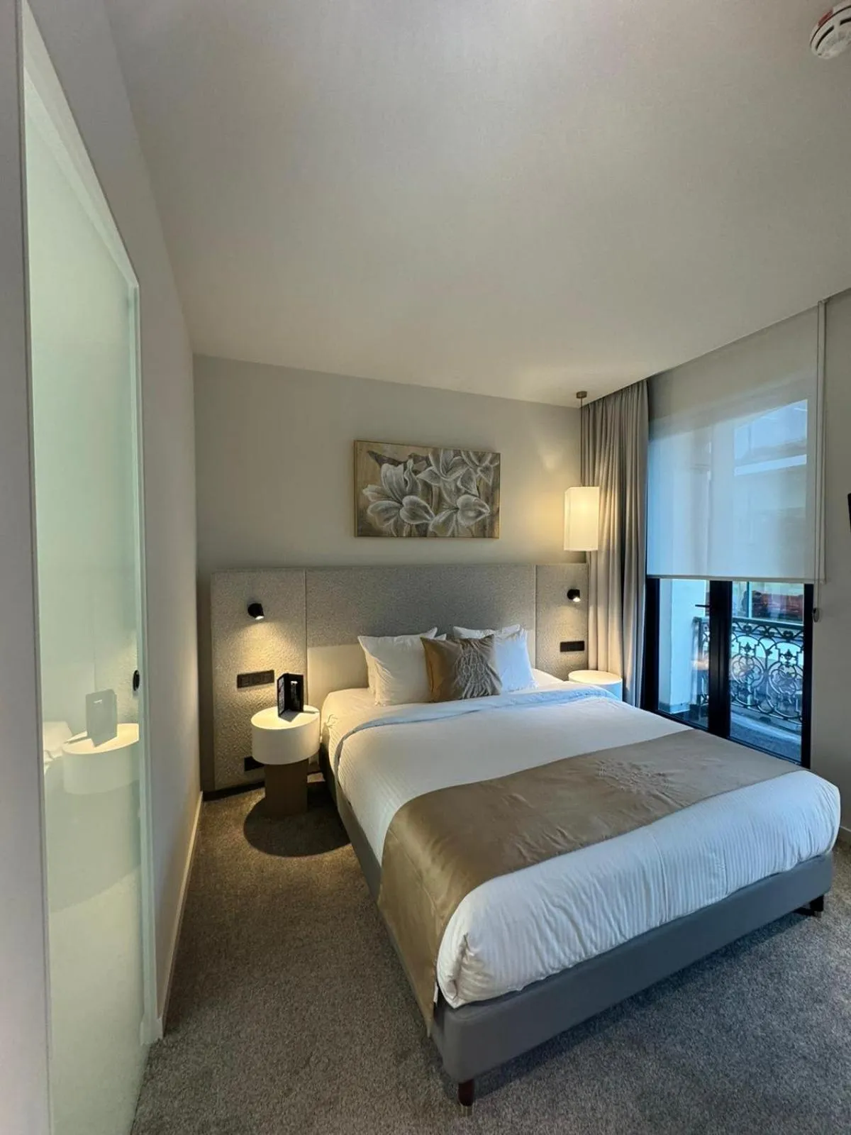 Photo of the whole room, Bed in OPO Hotel