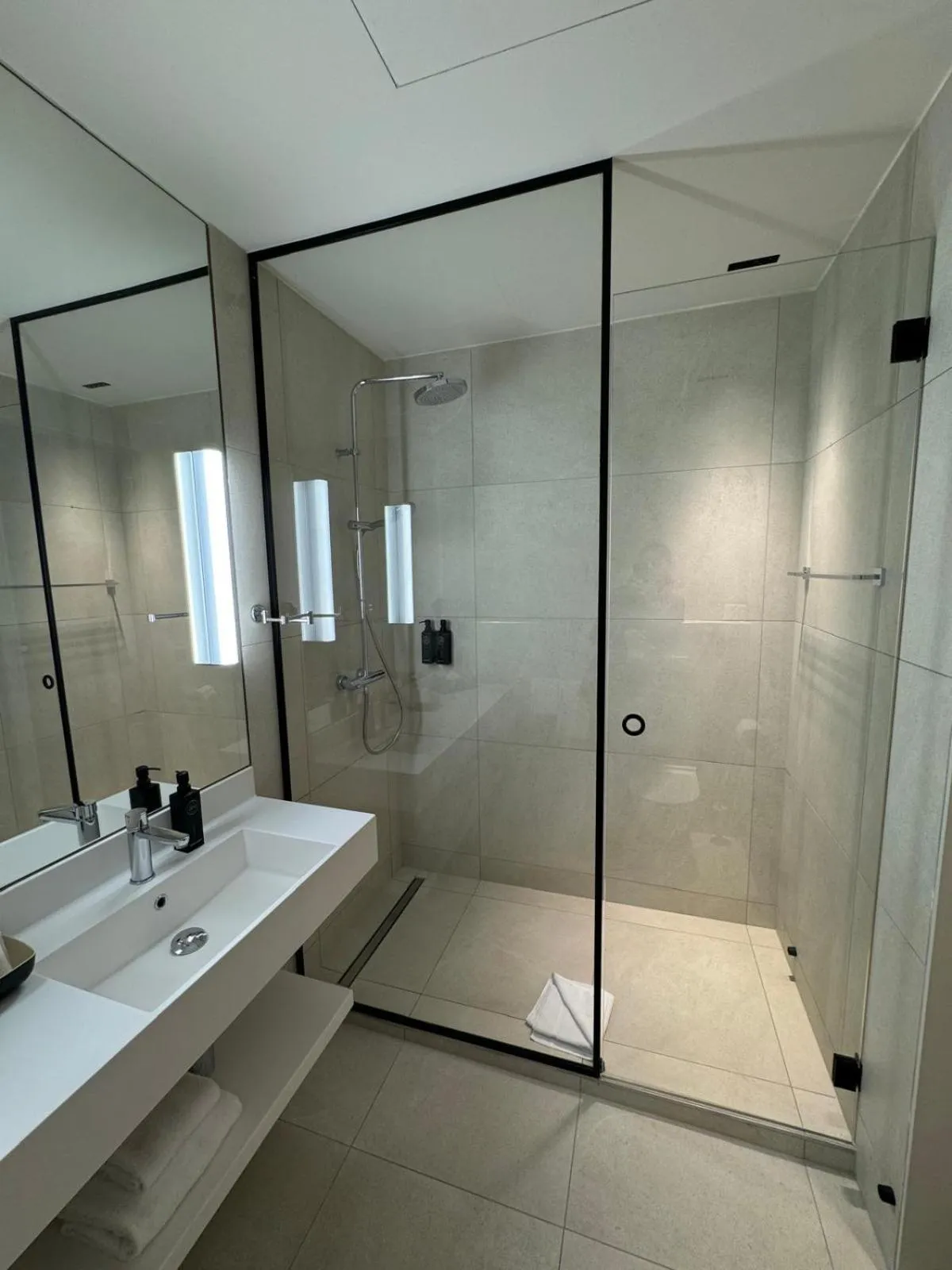 Bathroom in OPO Hotel