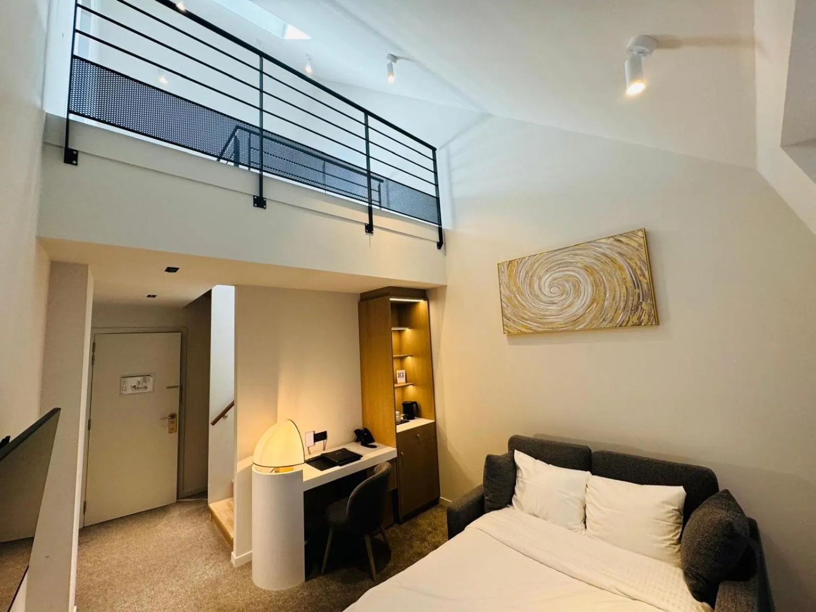 Photo of the whole room, Bed in OPO Hotel