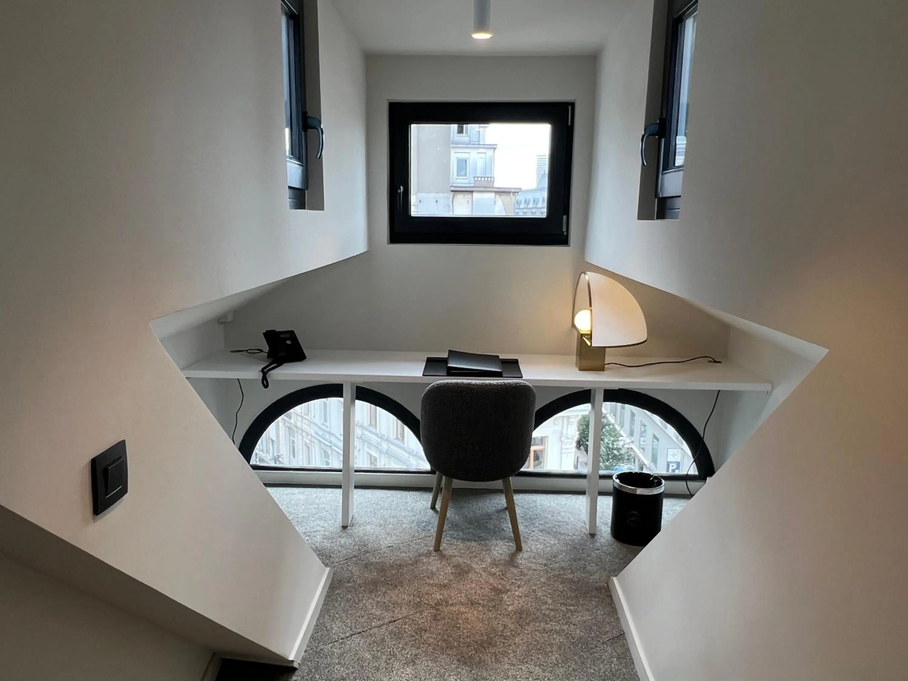 Area and facilities in OPO Hotel