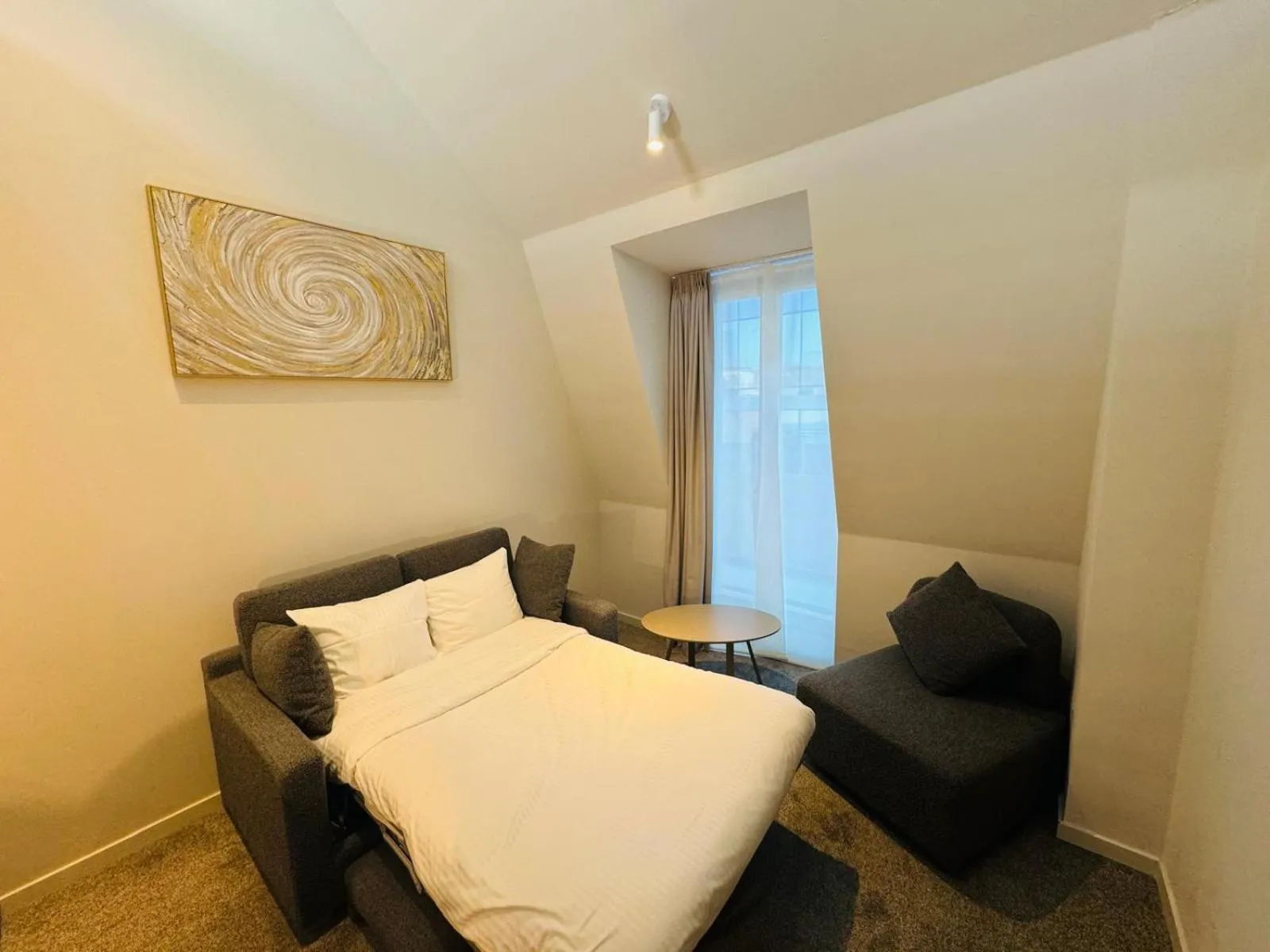 Photo of the whole room, Bed in OPO Hotel