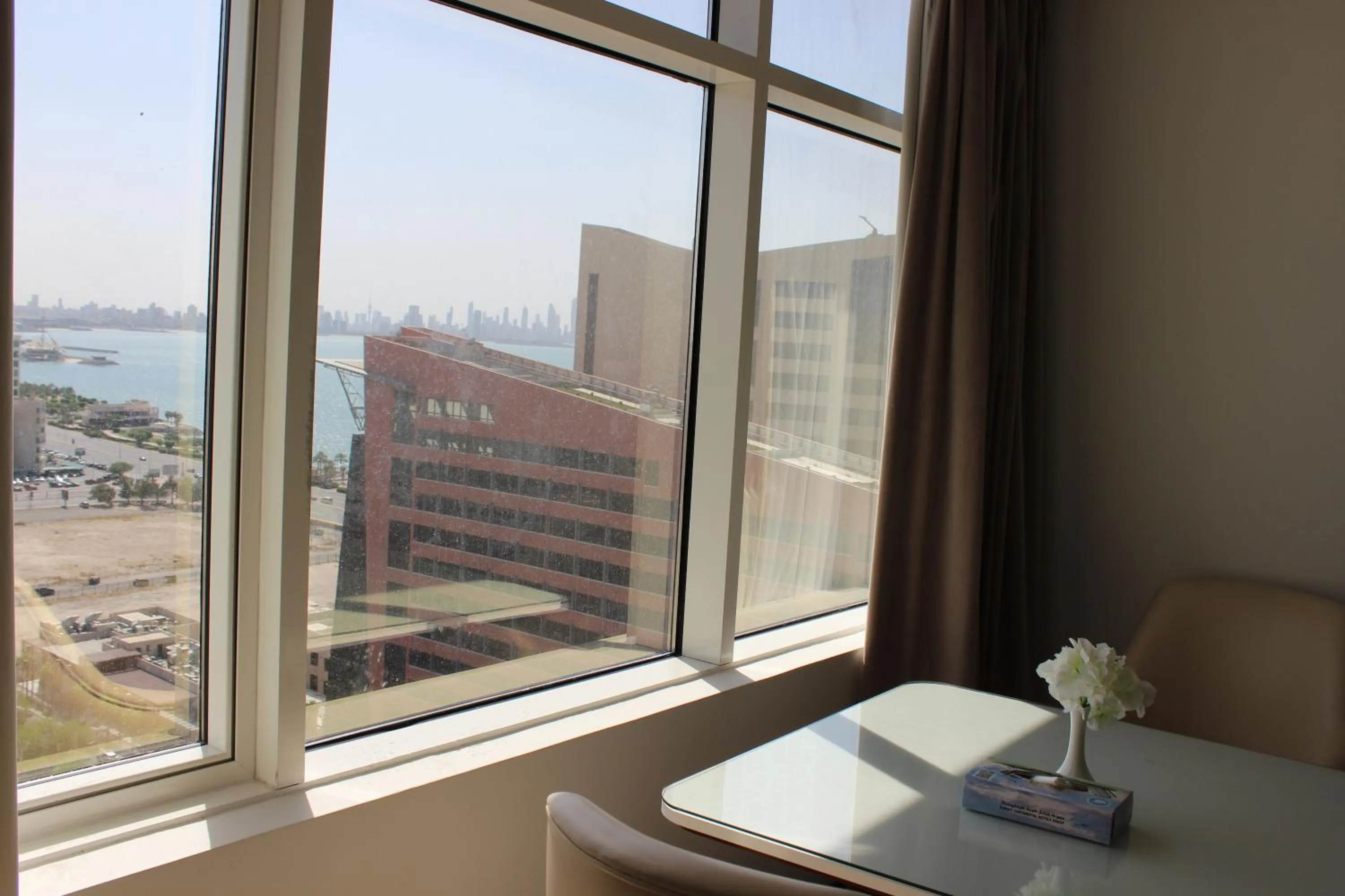 Dolphin Continental Hotel