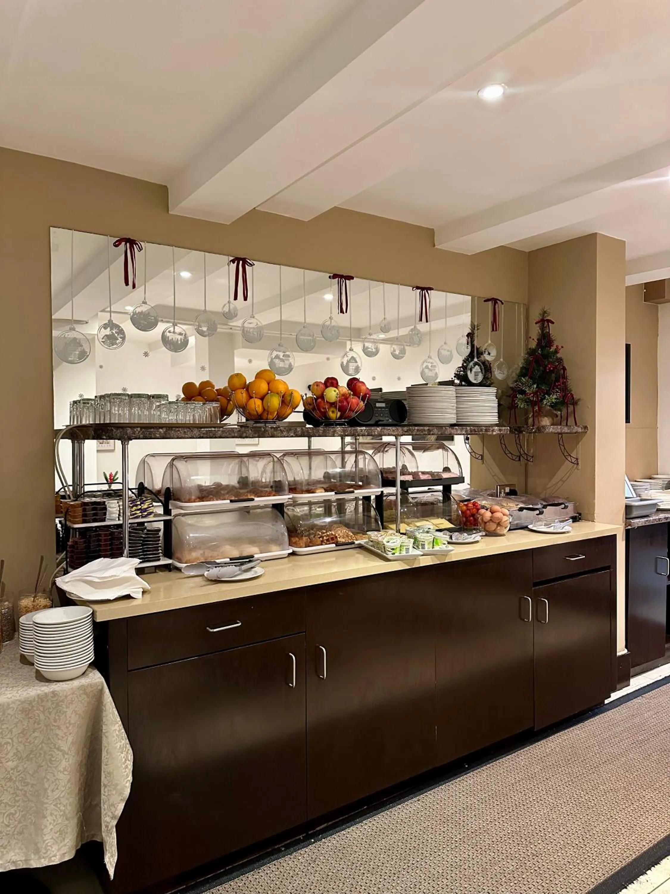 Breakfast in Kensington Court Hotel - Earls Court