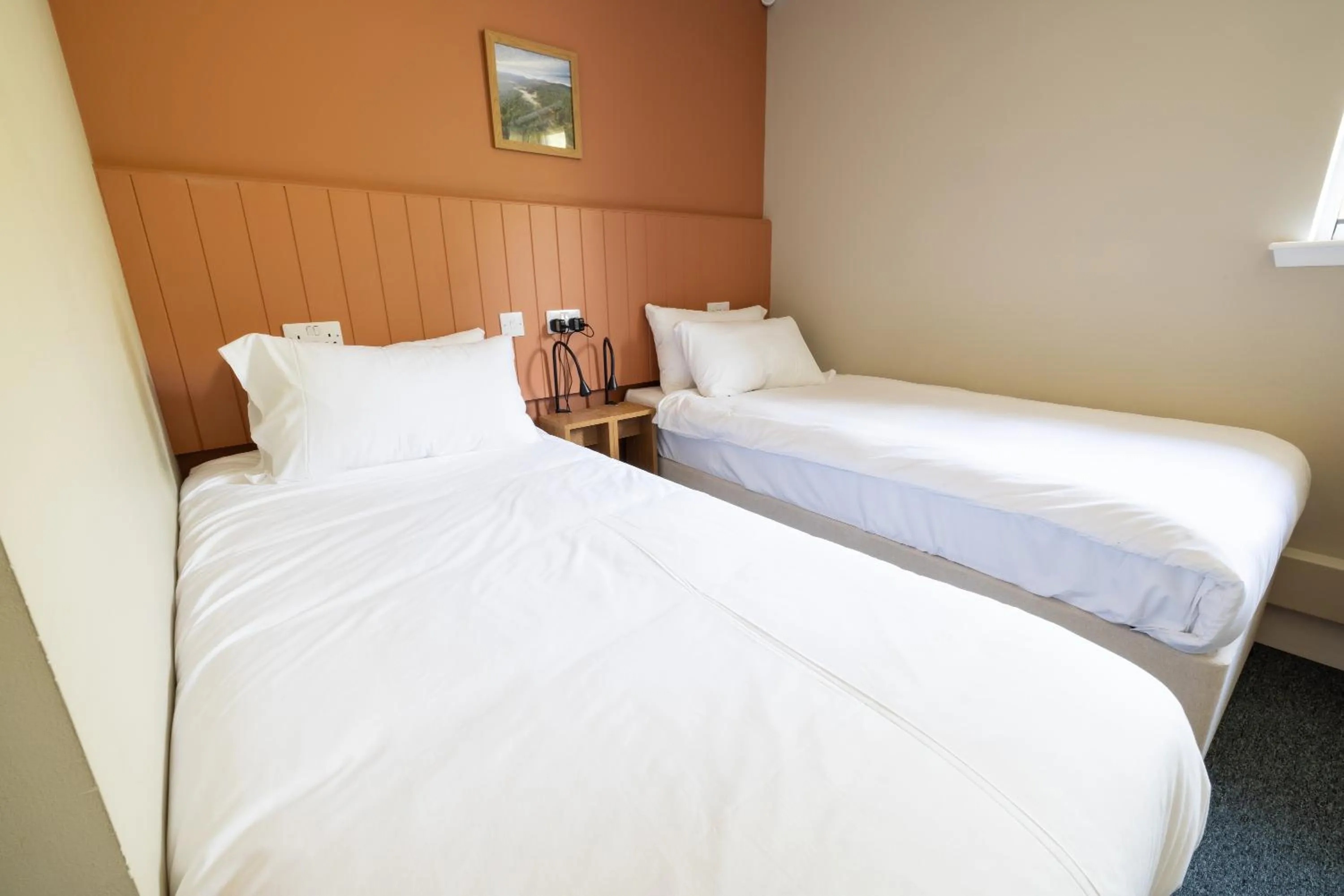 Bathroom, Bed in An Spiris Accommodation at Dundreggan Rewilding Centre