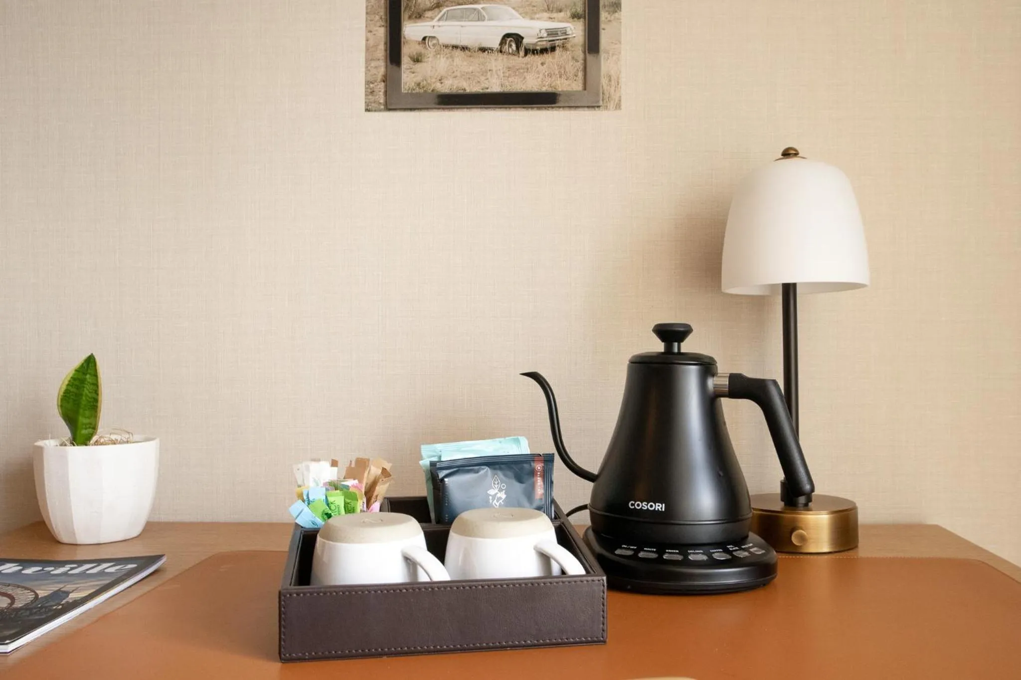 Coffee/tea facilities in Hutton Hotel