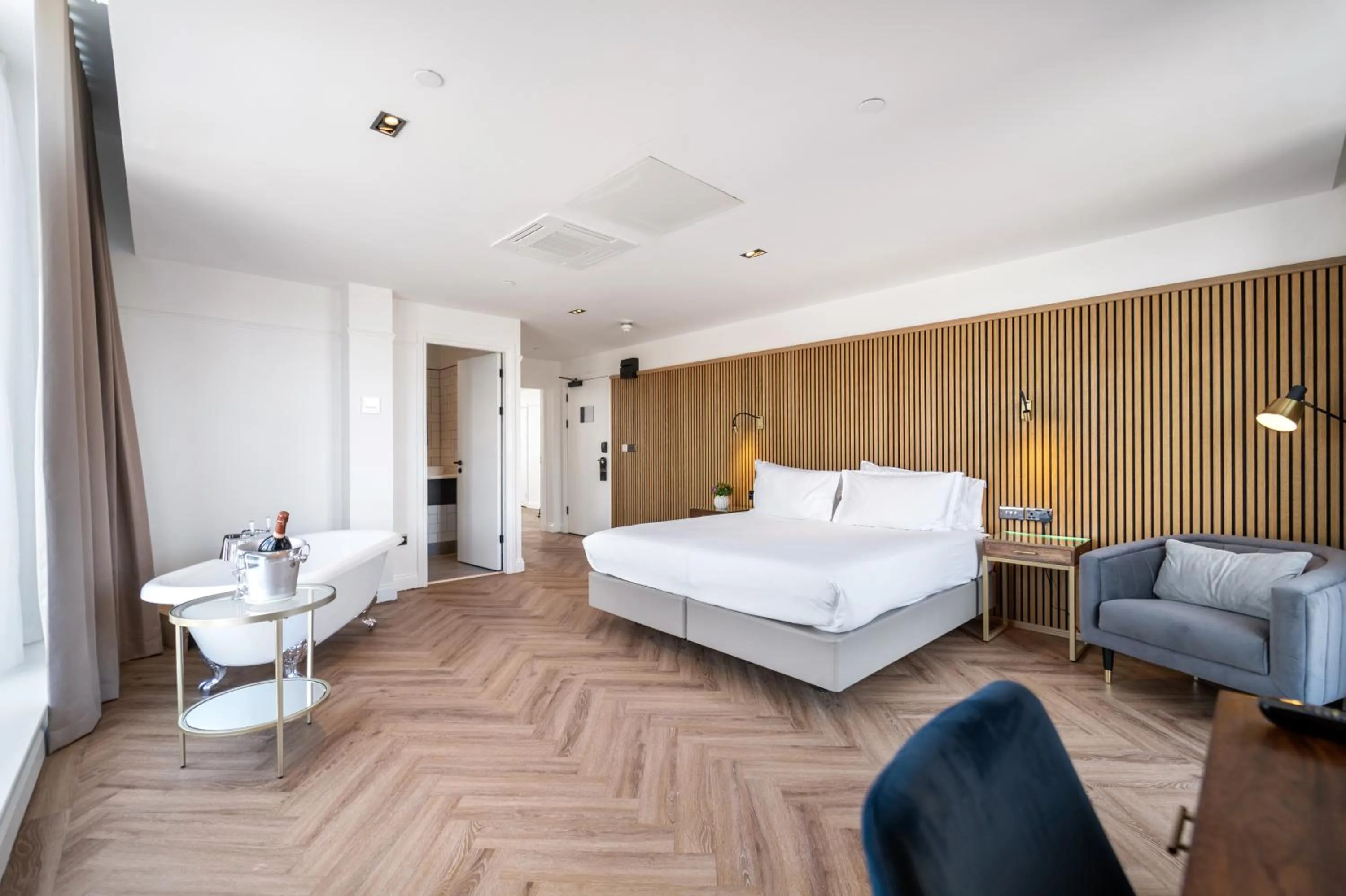 Bedroom, Bed in Ropewalks Hotel