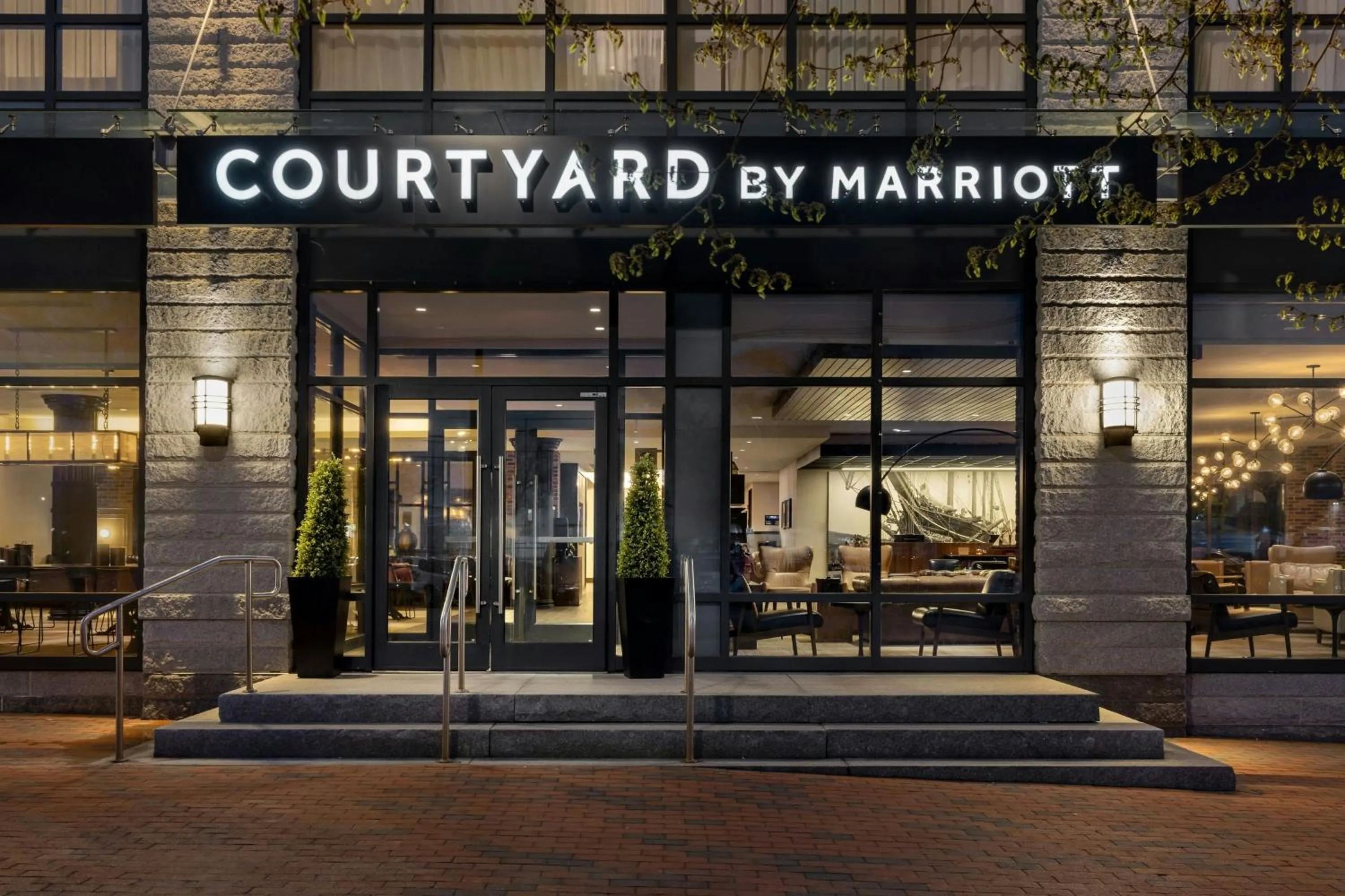 Property building in Courtyard by Marriott Portland Downtown/Waterfront