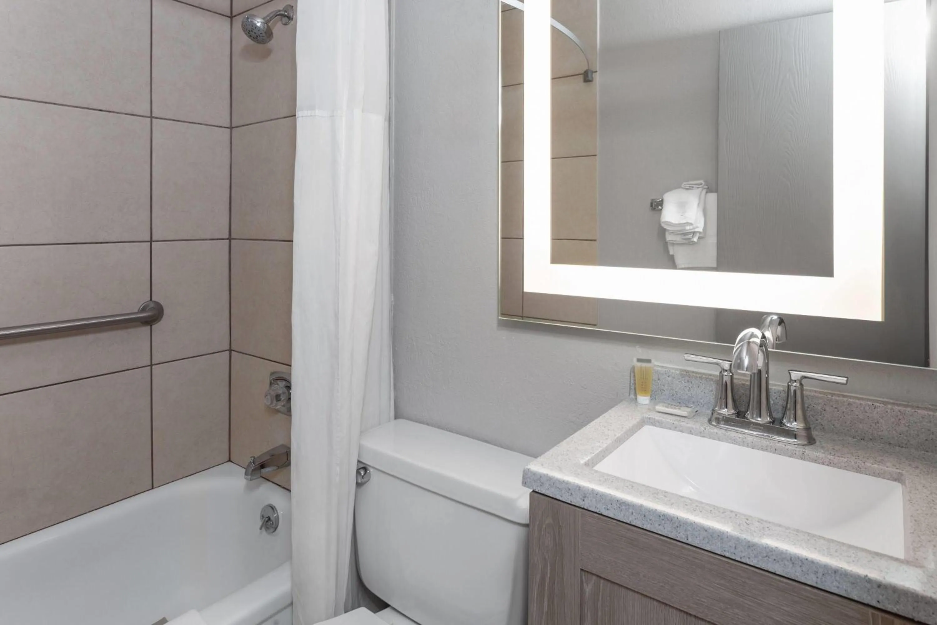 Bathroom in Days Inn by Wyndham Mason City