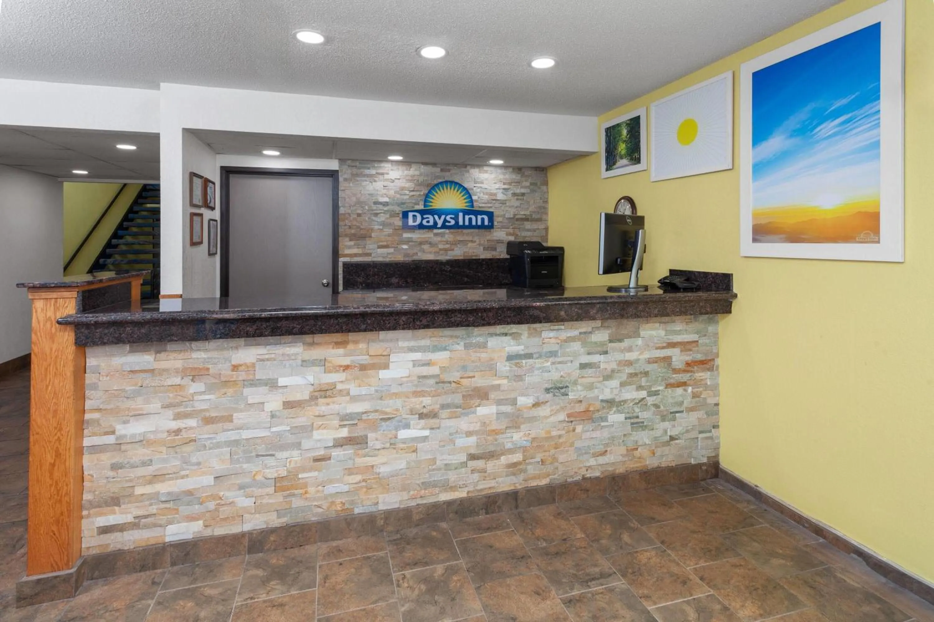 Lobby or reception in Days Inn by Wyndham Mason City