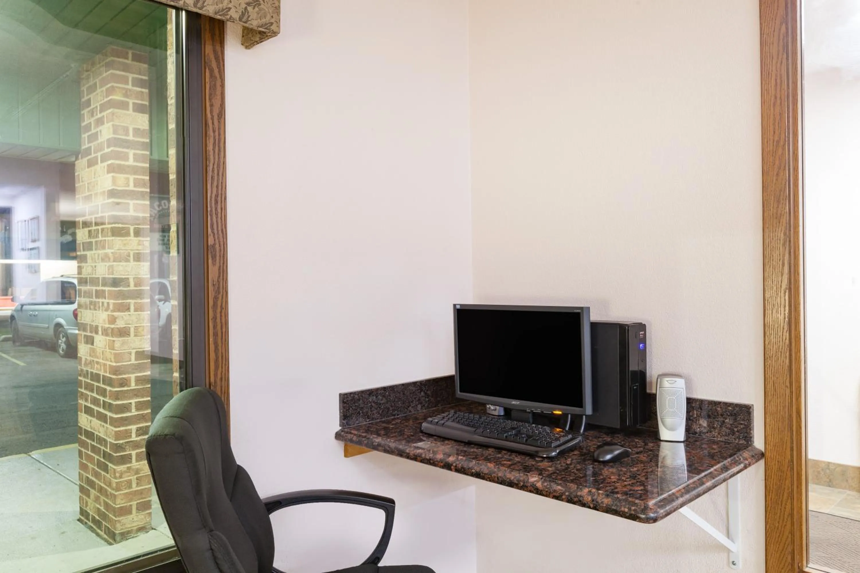 Days Inn by Wyndham Mason City