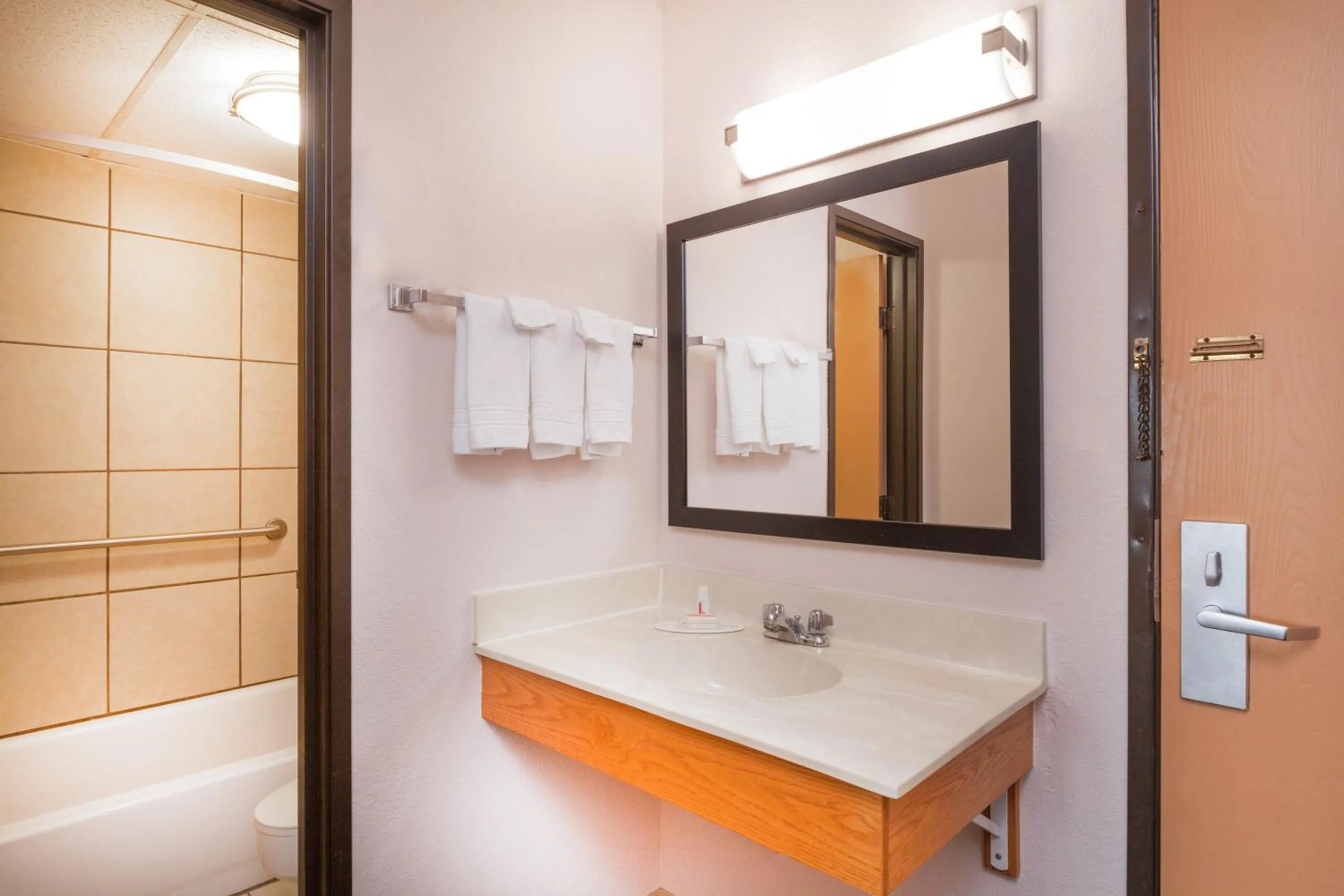 Days Inn by Wyndham Mason City