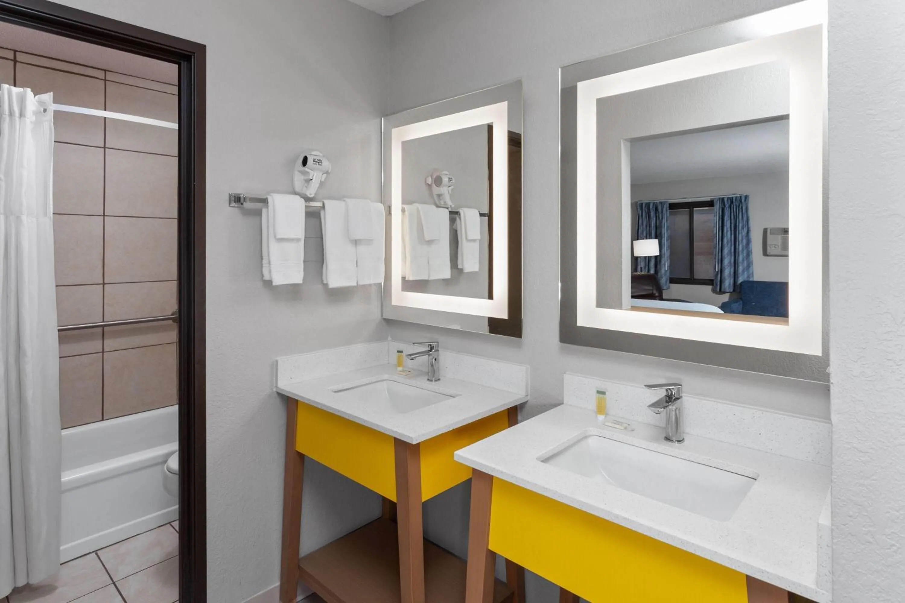 Bathroom in Days Inn by Wyndham Mason City