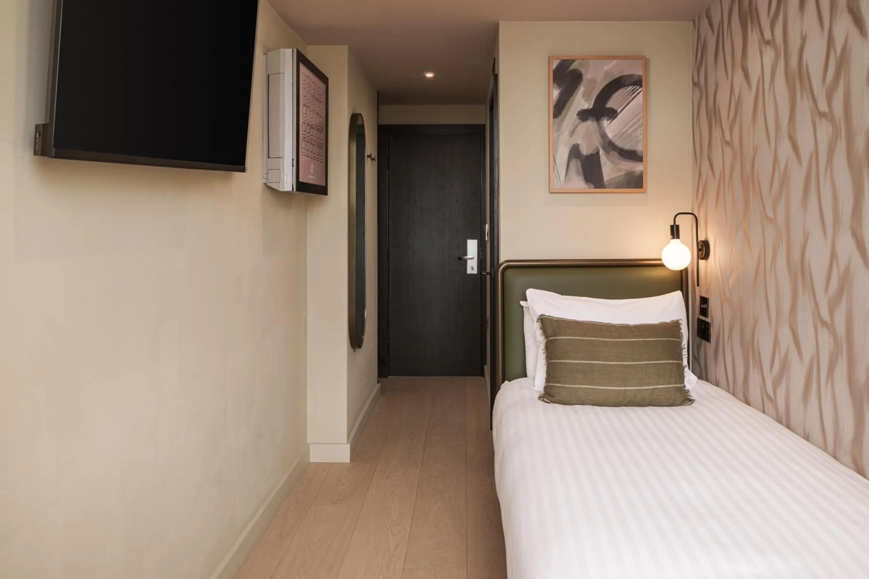 Bed in Central Park Hotel