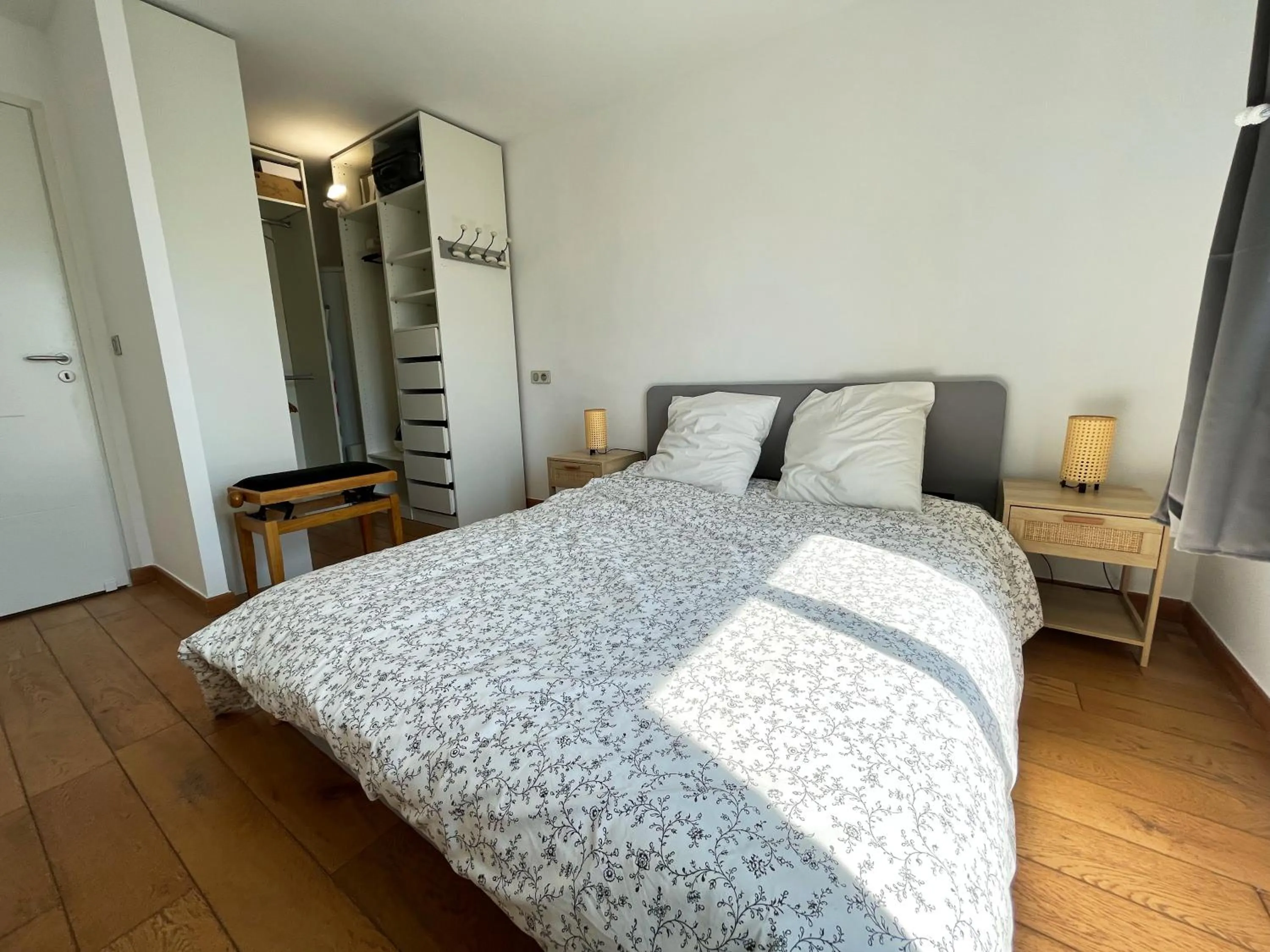 Bed in Appartement 84m² avec 2 parkings privatifs