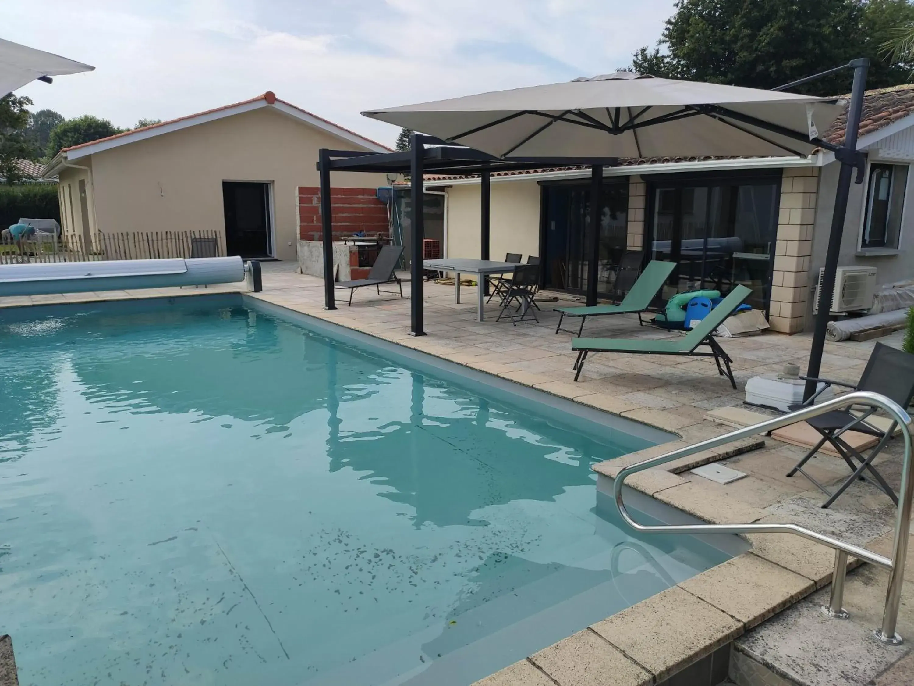 2 Maisons de 3 et 2 chambres avec grande piscine commune 2 Maisons de 3 et 2 chambres avec grande piscine commune