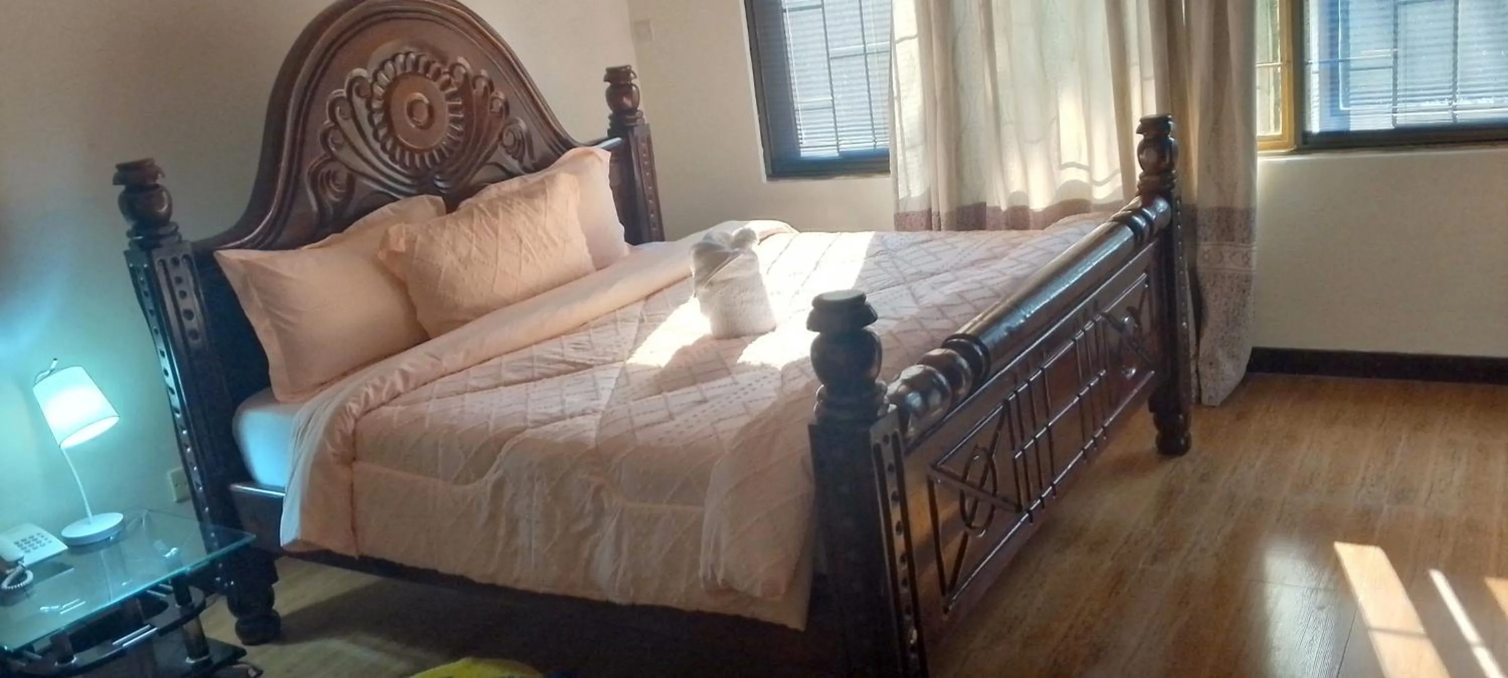 Bedroom, Bed in DISCOVERY COURTS HOTEL