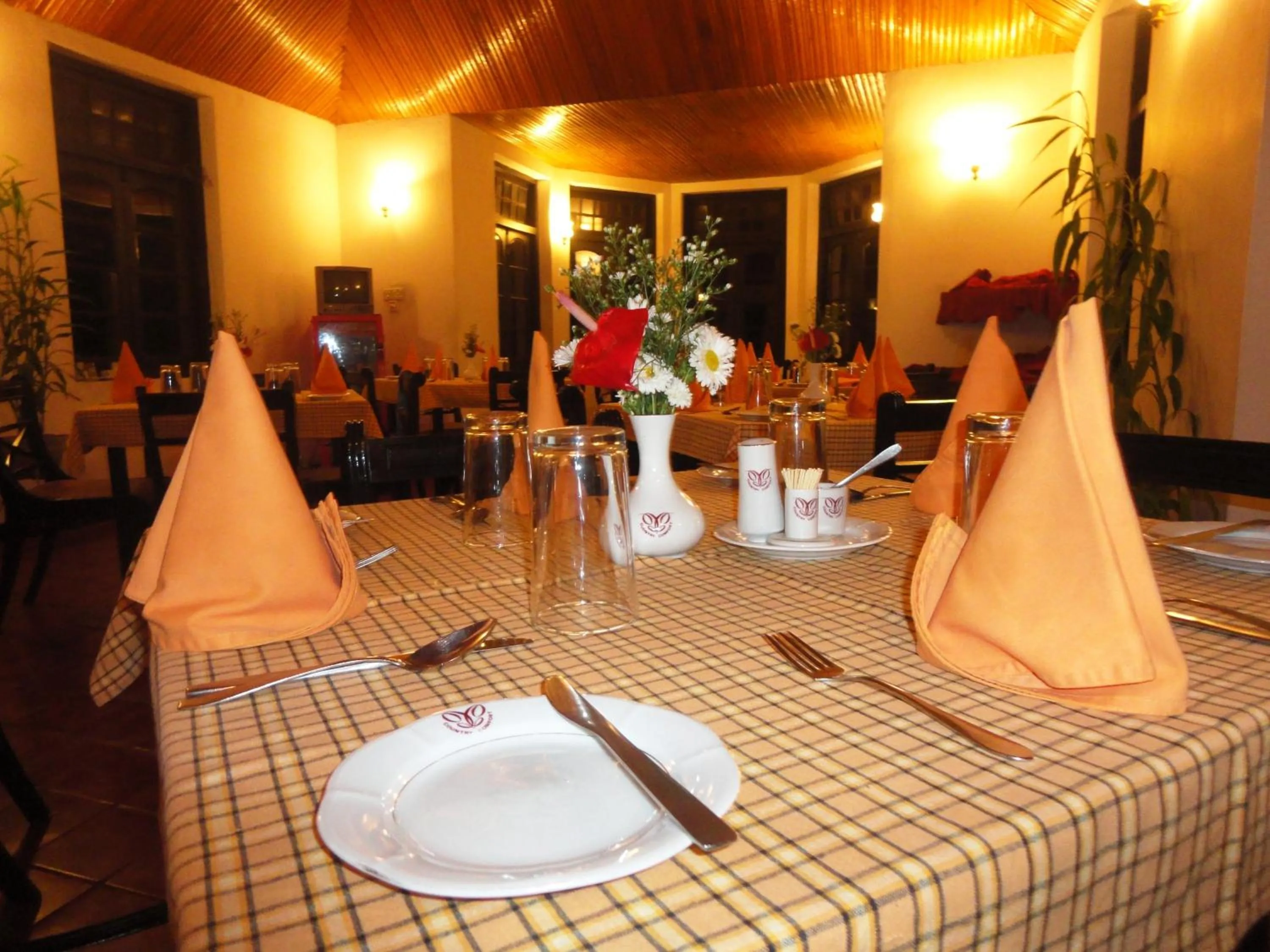 Food and drinks in Hotel Country Comfort