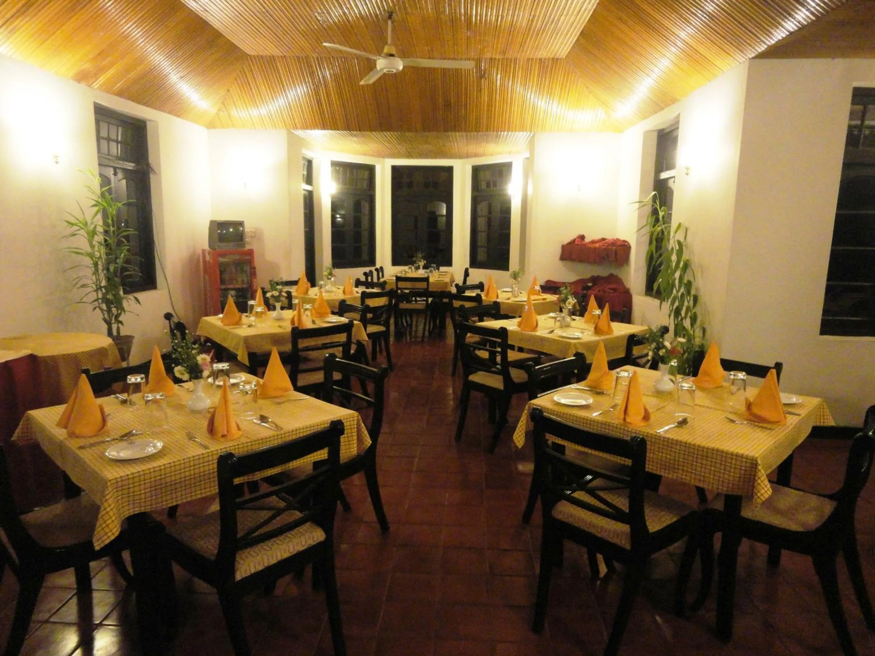 Restaurant/places to eat in Hotel Country Comfort