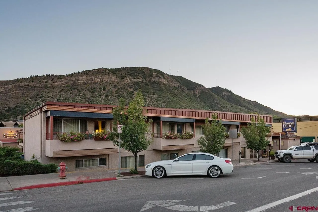 Property building in The Durango Lodge