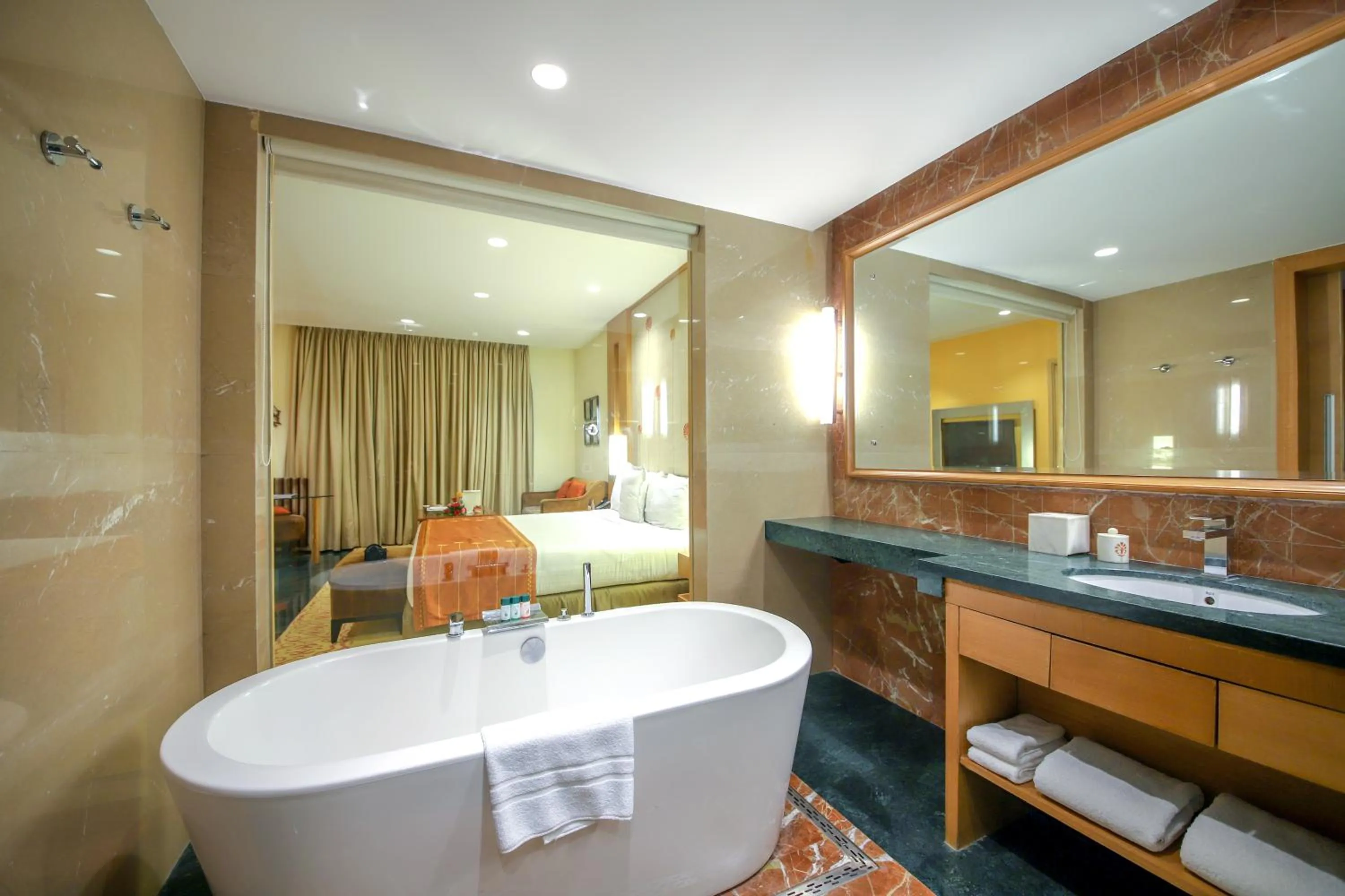 Bathroom, Bed in Welcomhotel by ITC Hotels, Jodhpur