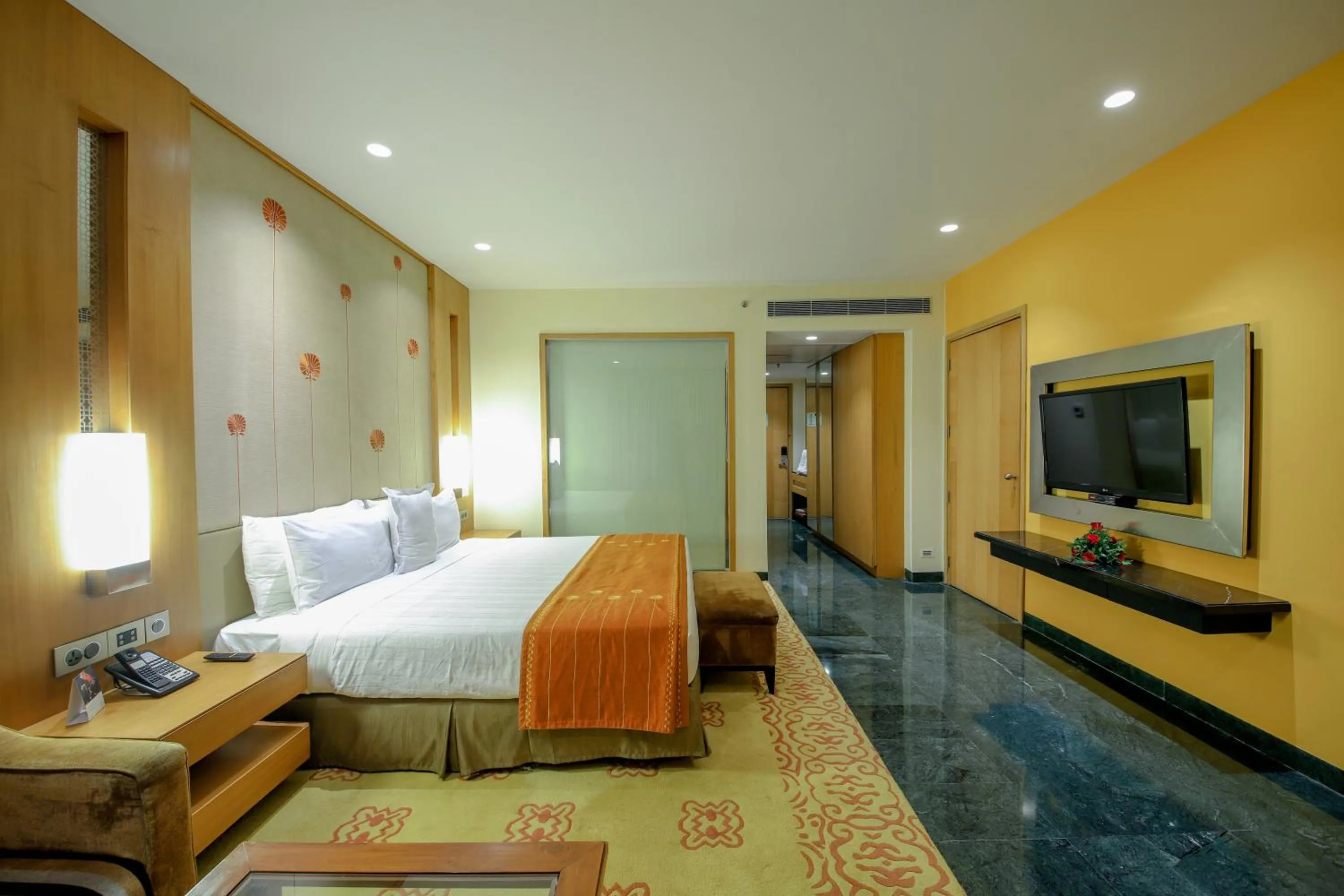 Bedroom, Bed in Welcomhotel by ITC Hotels, Jodhpur