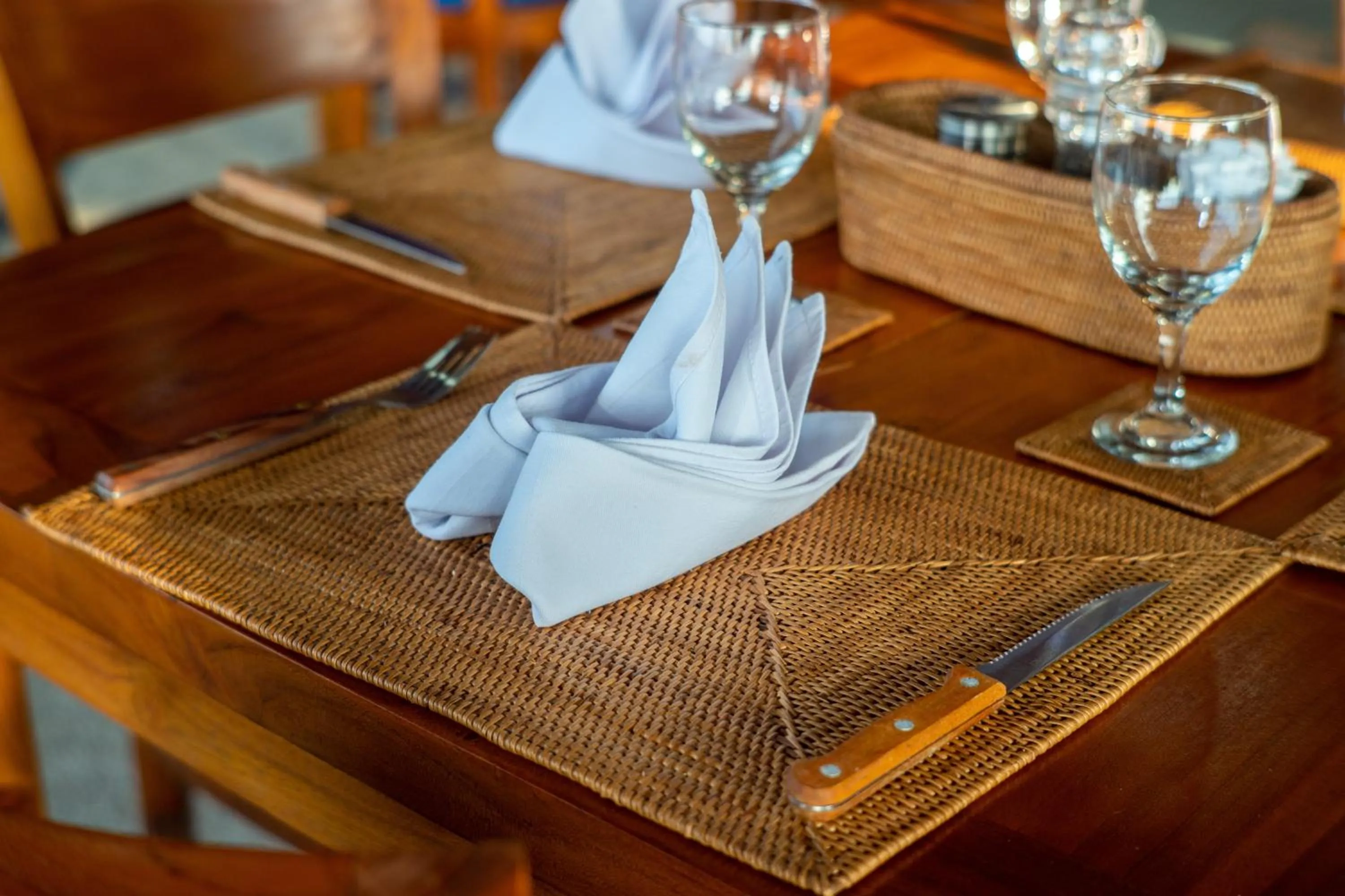 Restaurant/places to eat in Villa Selonding Batu