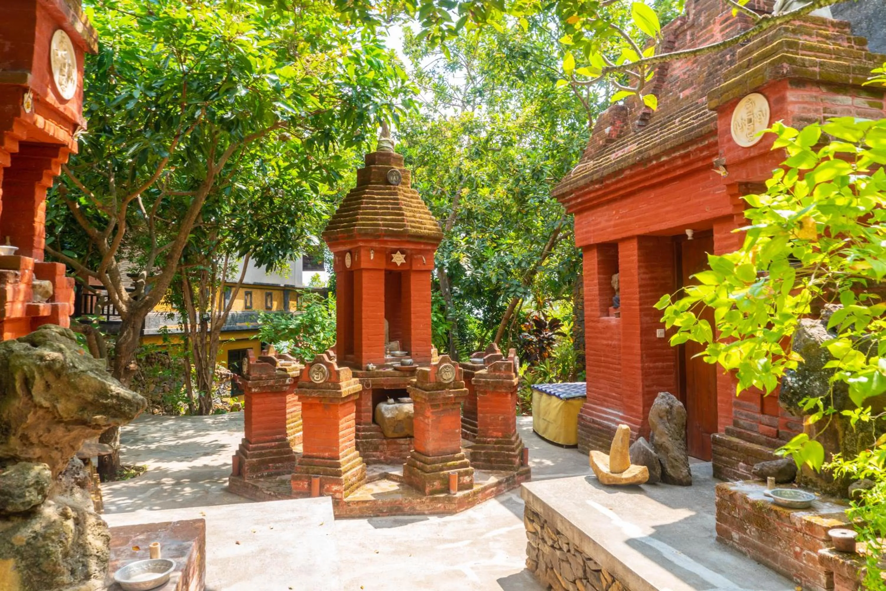 Property building in Villa Selonding Batu