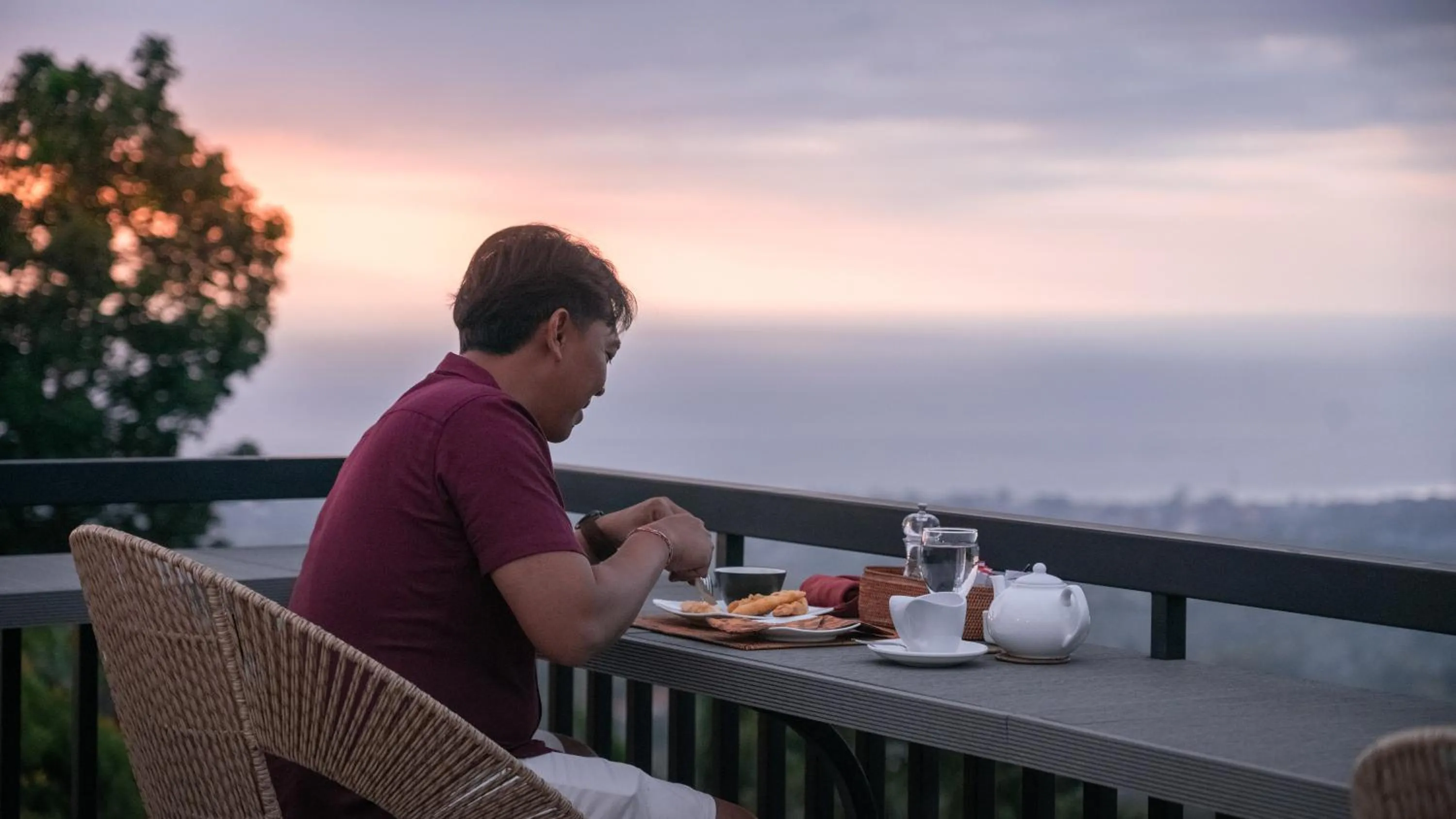 Restaurant/places to eat in Villa Selonding Batu